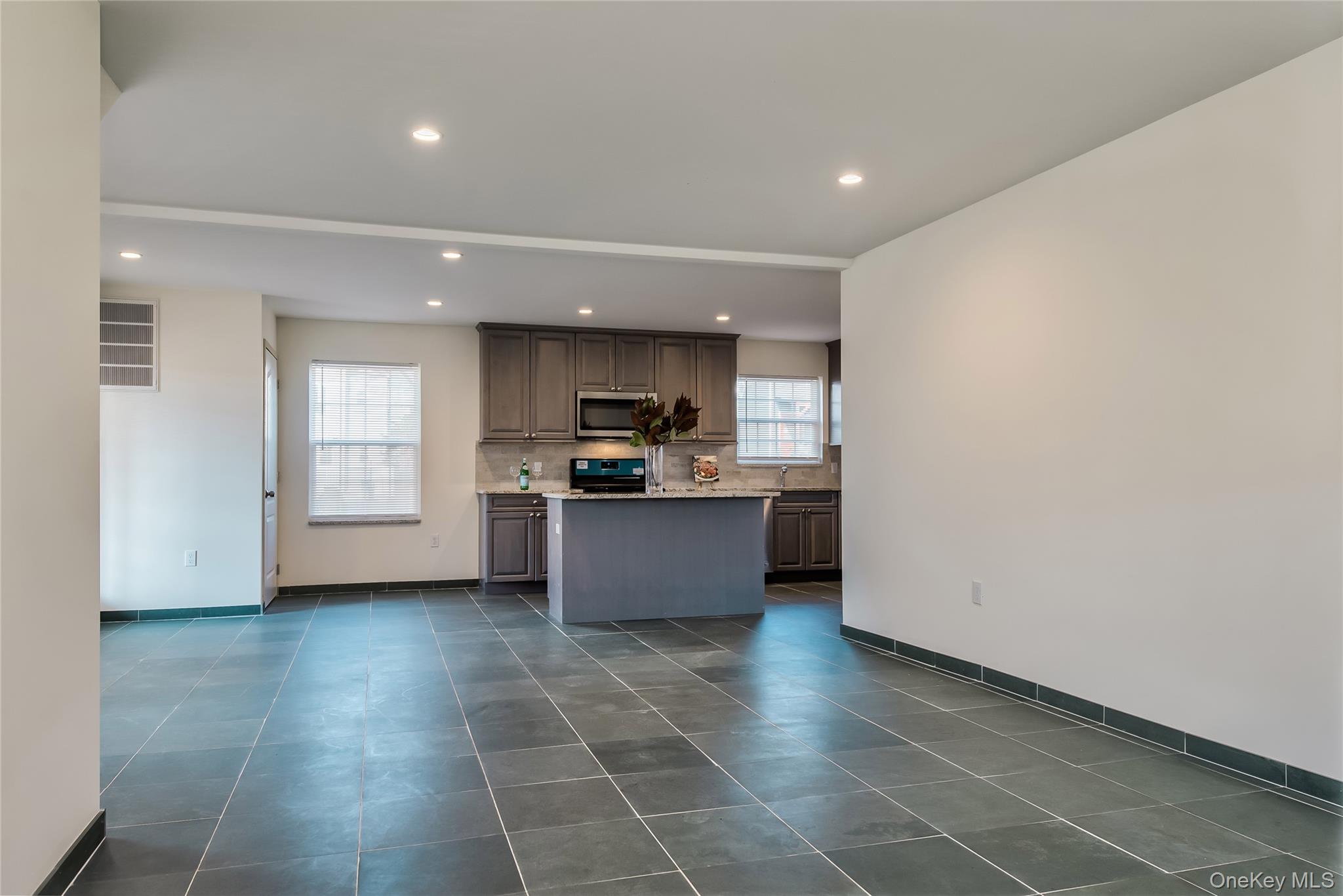 #3 photo, 36 Carney, Glen Cove , NY 11542