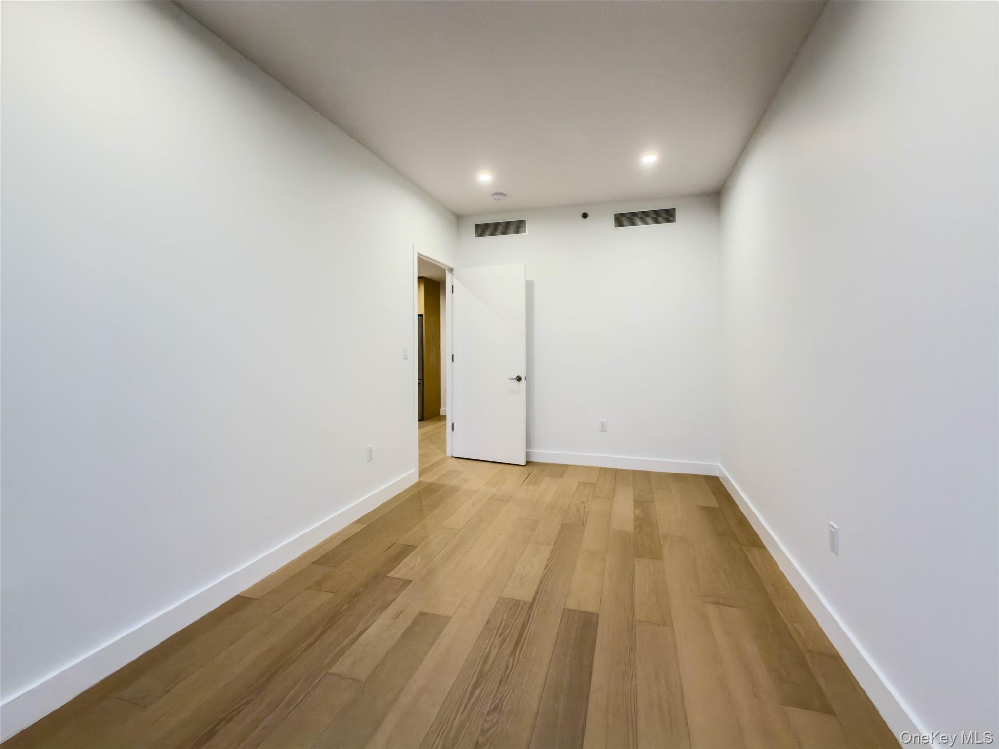 #7 photo, 150-02 Northern Boulevard, كوينز Flushing , NY 11354