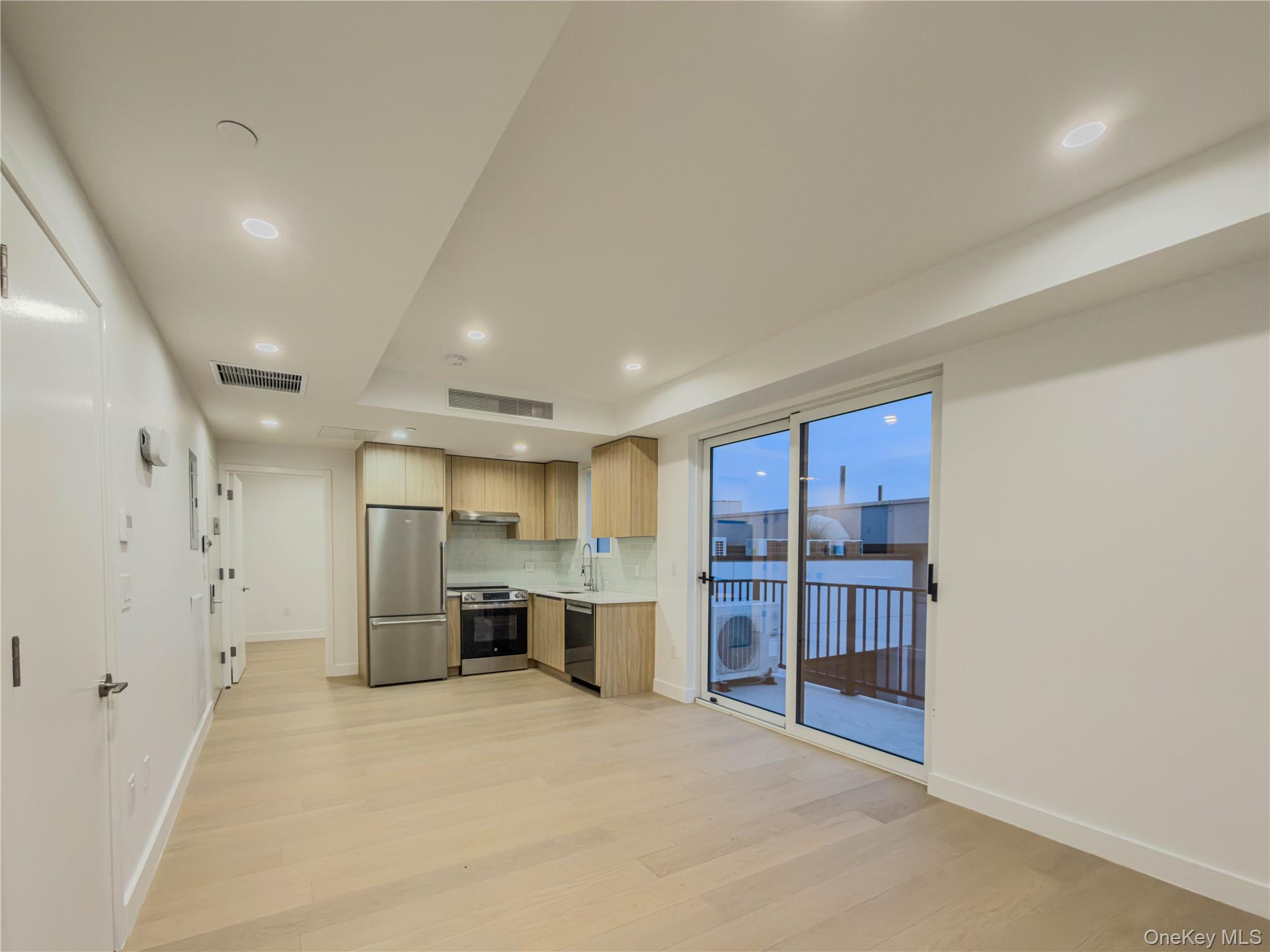 #2 photo, 150-02 Northern Boulevard, كوينز Flushing , NY 11354