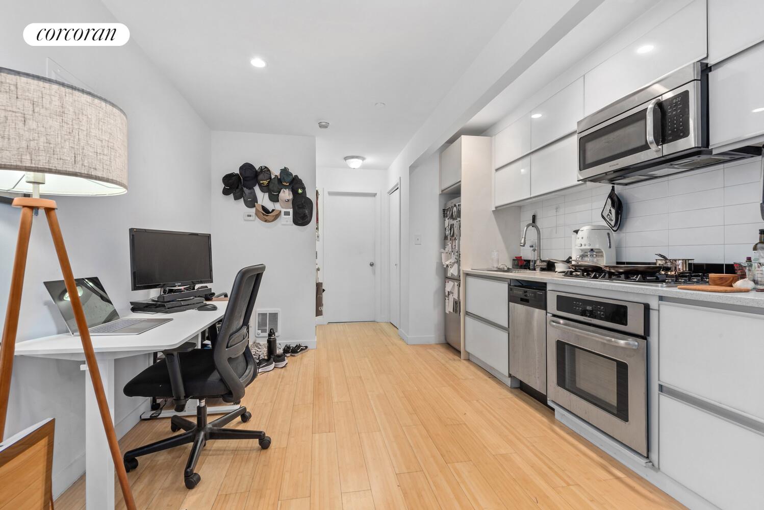 #4 photo, Brooklyn, Williamsburg , NY 11211