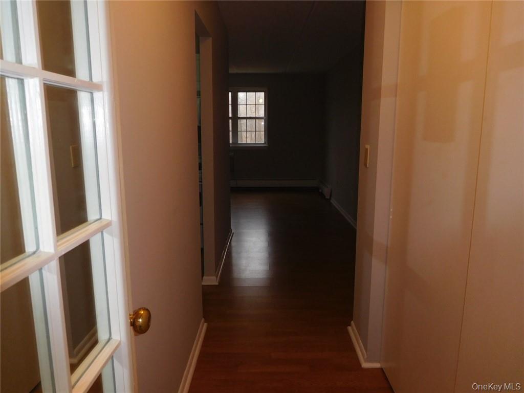 #5 photo, 4 Consulate Drive, Tuckahoe , NY 10707