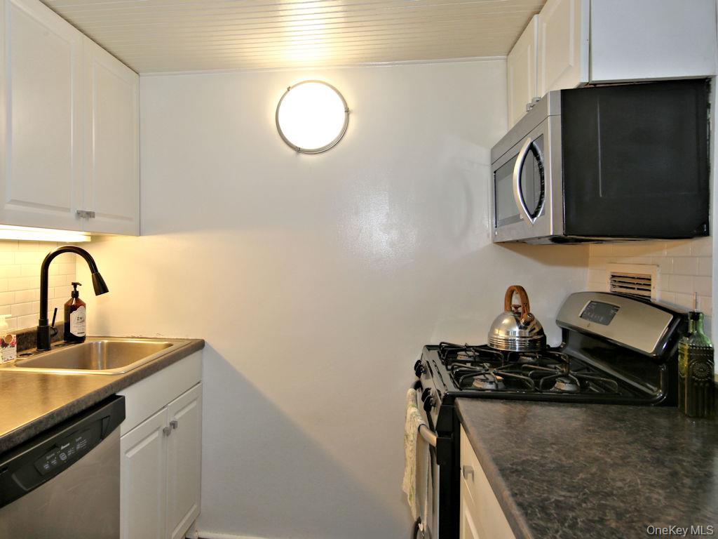 #5 photo, 1 Landmark Square, Port Chester , NY 10573