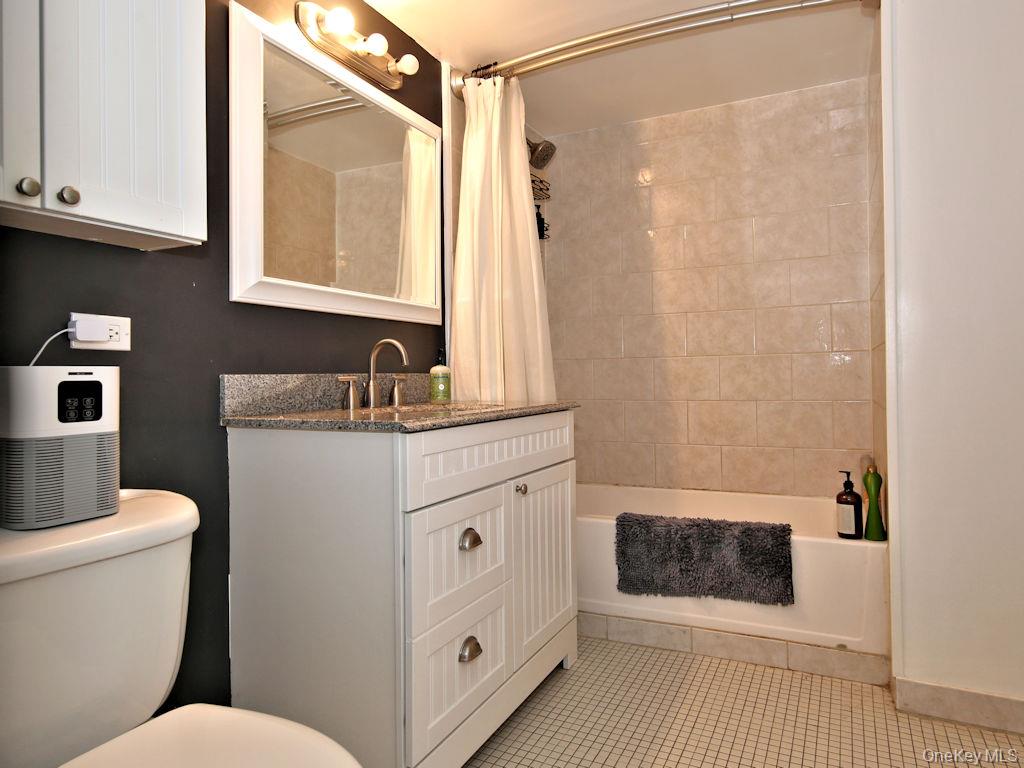 #8 photo, 1 Landmark Square, Port Chester , NY 10573