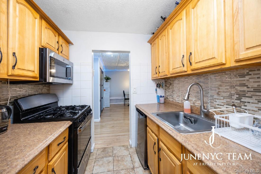 #10 photo, 152-18 Union Turnpike, Flushing , NY 11367