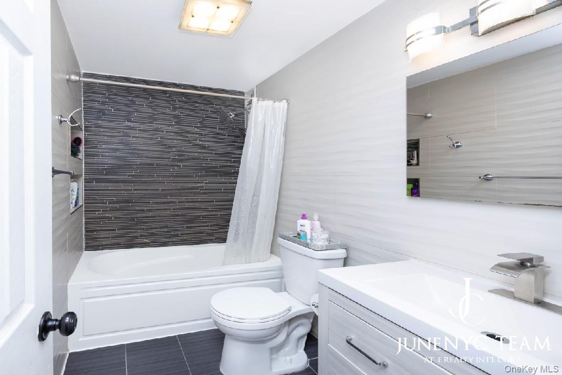 #12 photo, 152-18 Union Turnpike, Flushing , NY 11367