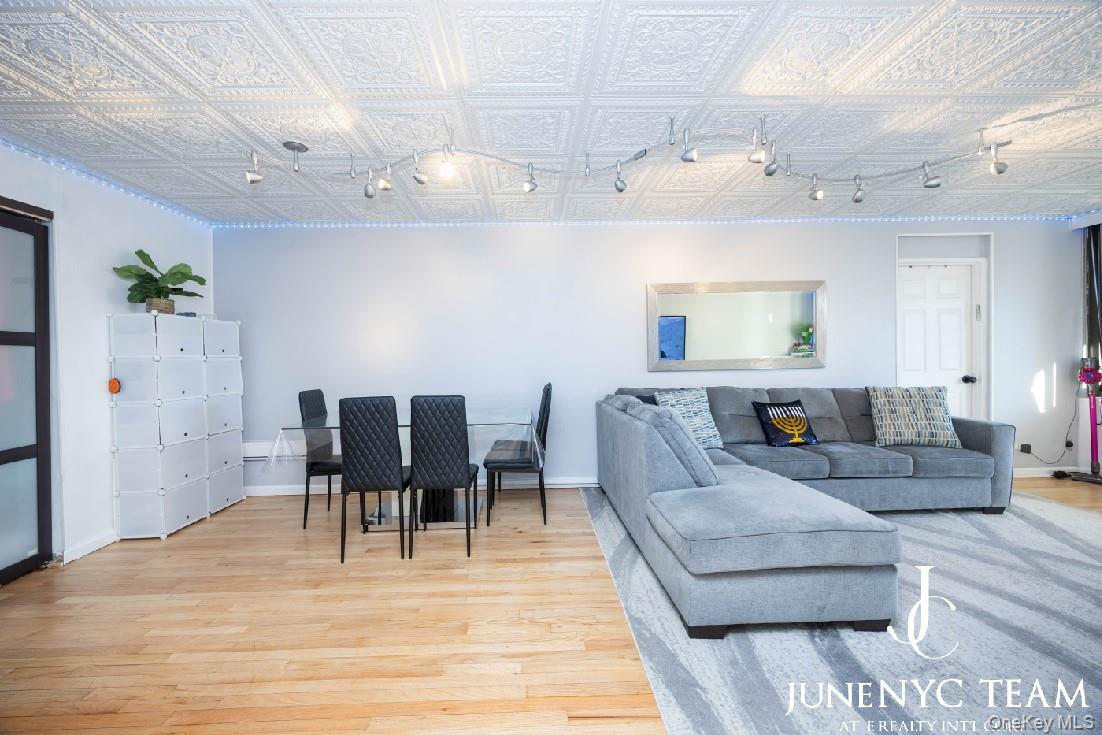 #14 photo, 152-18 Union Turnpike, Flushing , NY 11367