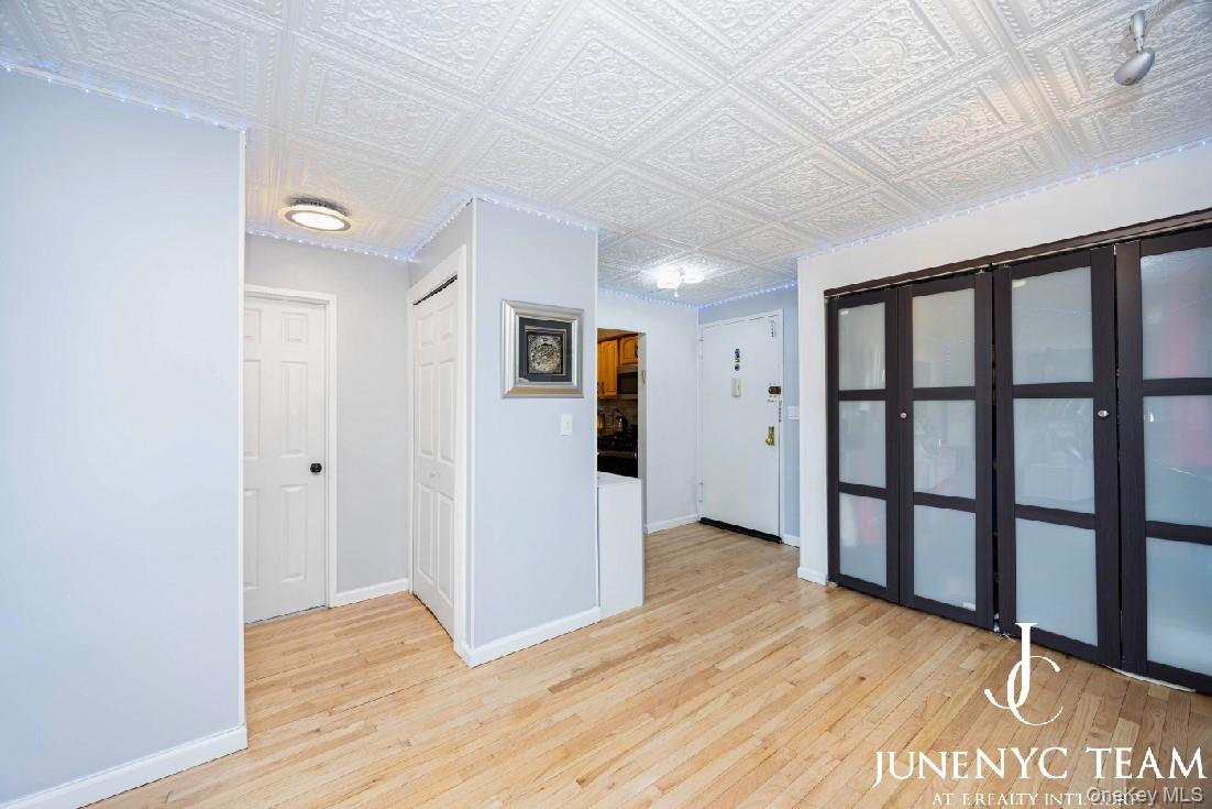 #15 photo, 152-18 Union Turnpike, Flushing , NY 11367