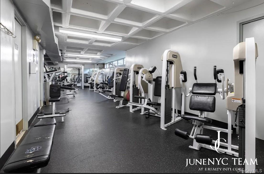 #4 photo, 152-18 Union Turnpike, Flushing , NY 11367