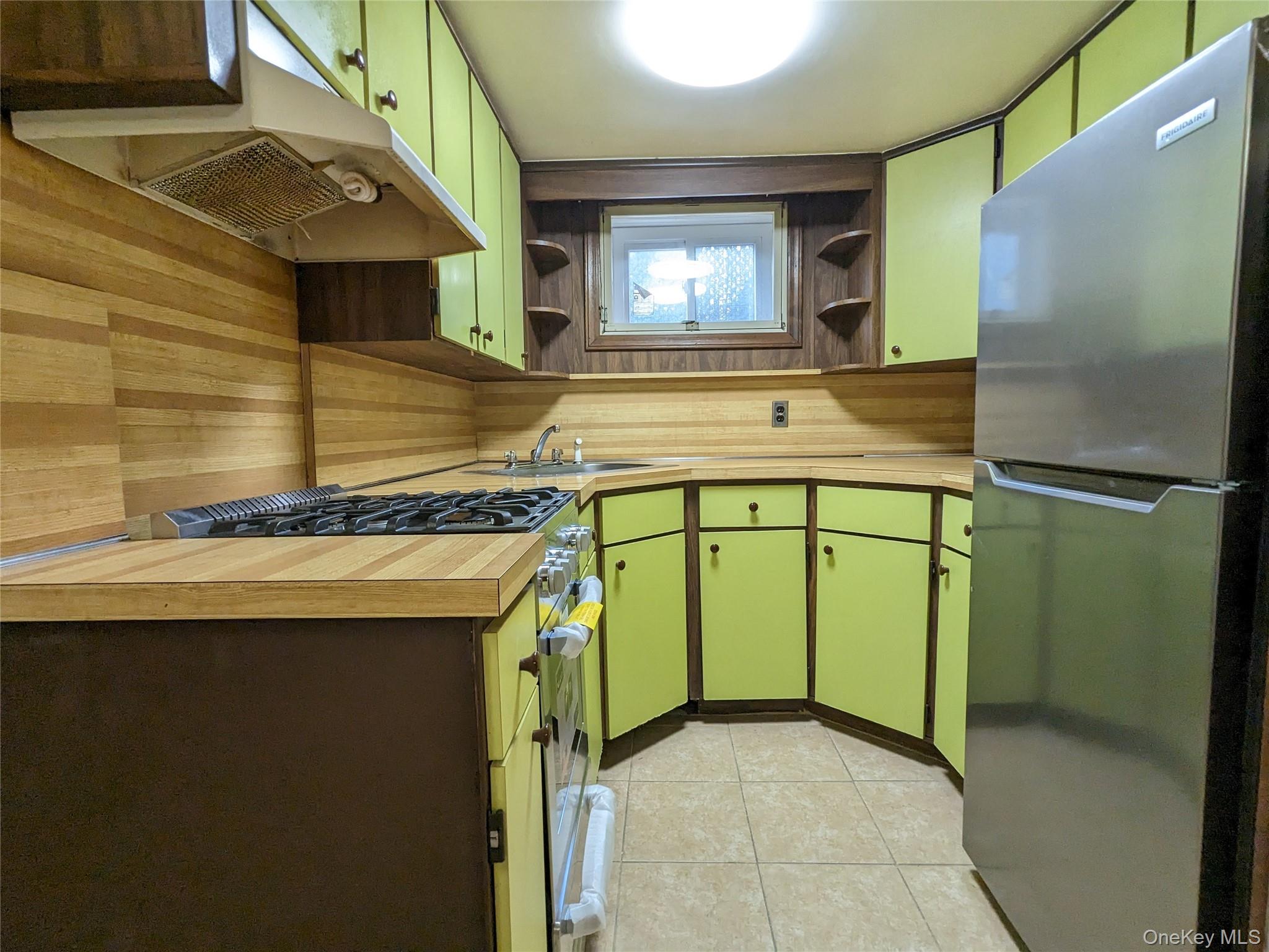 #14 photo, 6828 Alderton Street, كوينز Rego Park , NY 11374