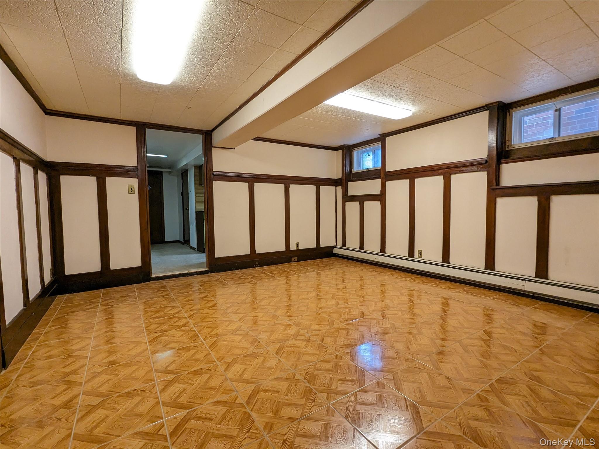 #5 photo, 6828 Alderton Street, كوينز Rego Park , NY 11374