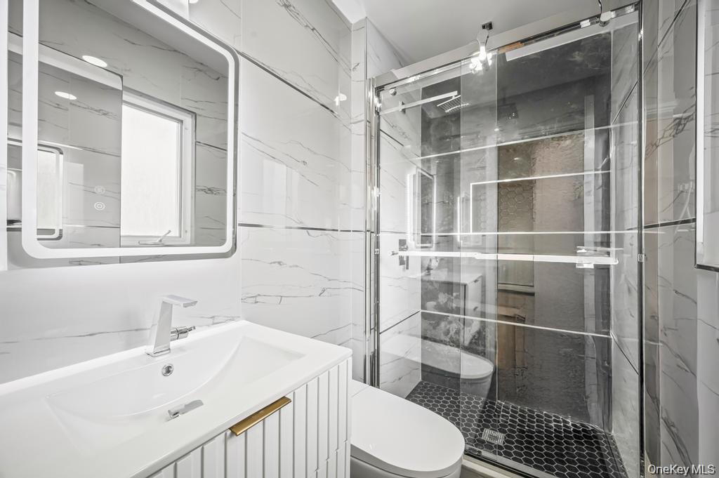 #13 photo, 1 Saratoga Street, ناسو Lido Beach , NY 11561