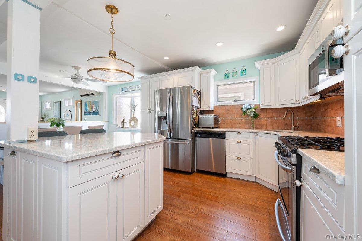 #12 photo, 103 Connecticut Avenue, ناسو Long Beach , NY 11561