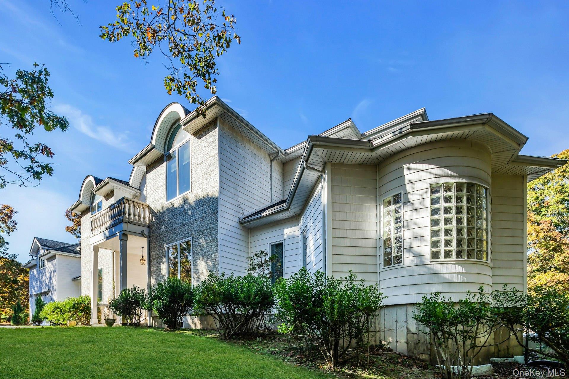 #3 photo, 10 Bay Woods Drive, Hampton Bays , NY 11946