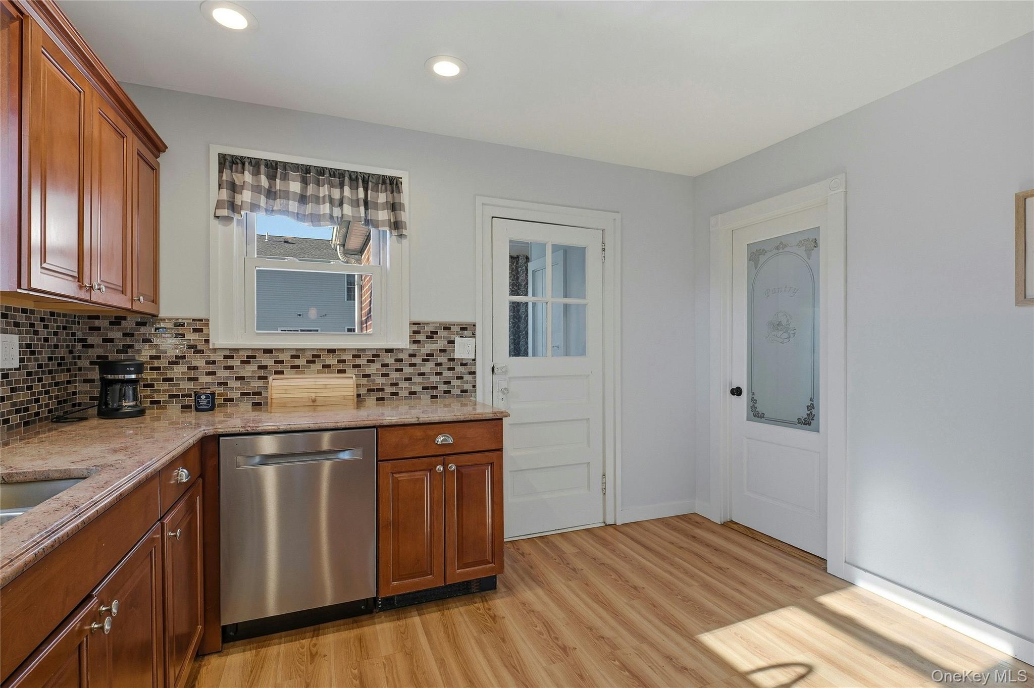 #20 photo, 36 Columbine Road, Rocky Point , NY 11778