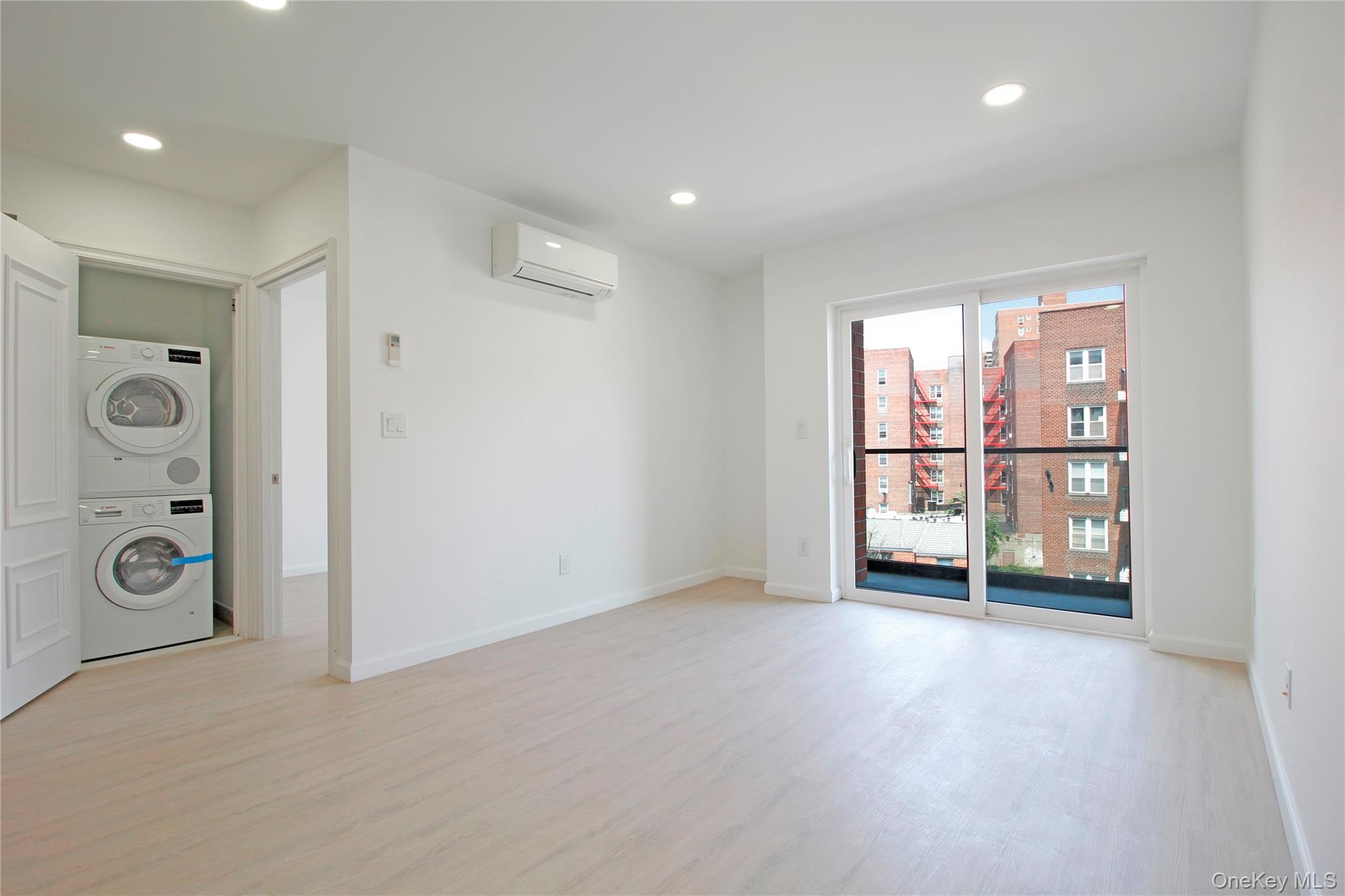 #3 photo, 13450 Blossom Avenue, 法拉盛 Flushing , NY 11355