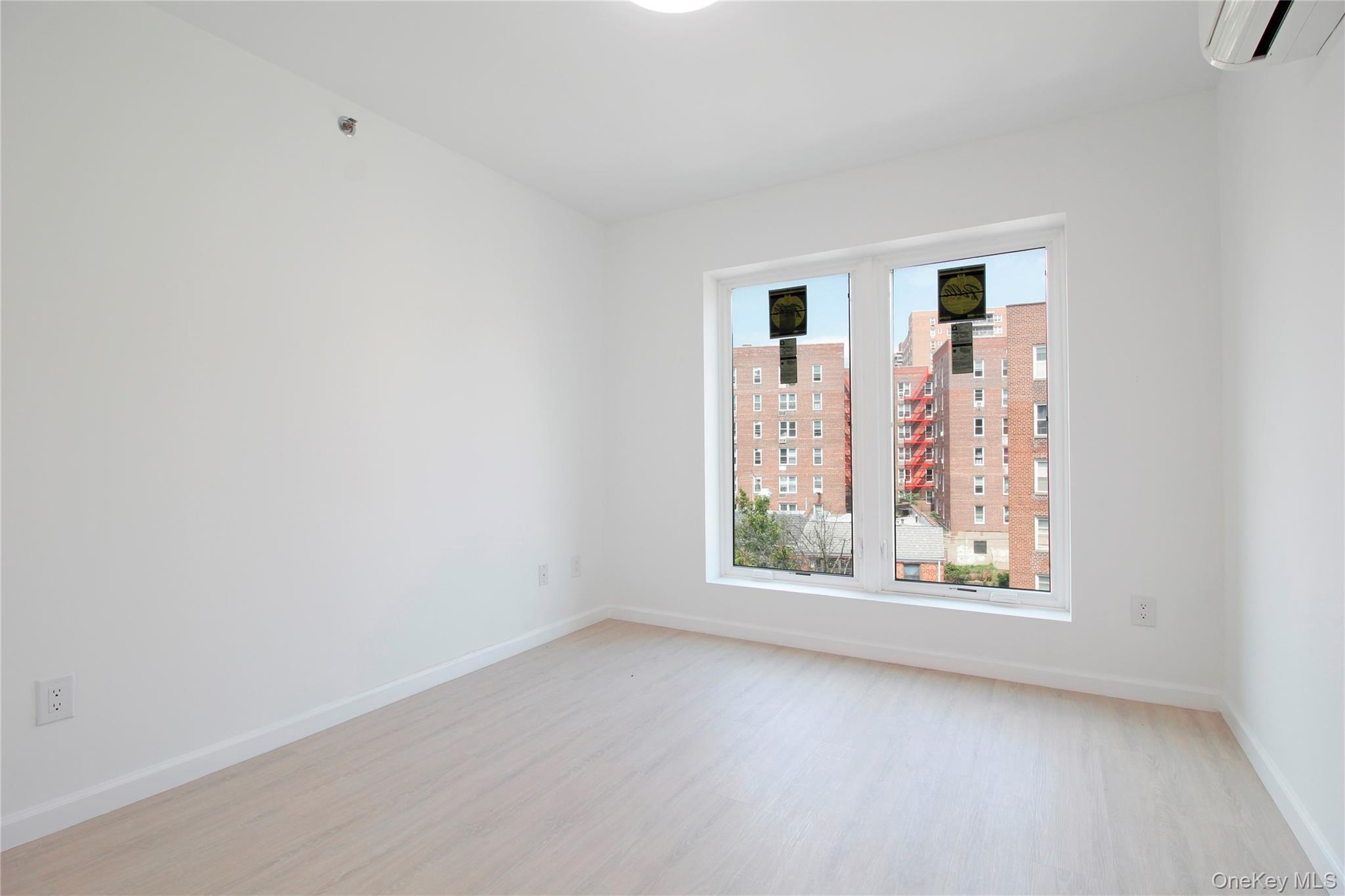 #5 photo, 13450 Blossom Avenue, 法拉盛 Flushing , NY 11355