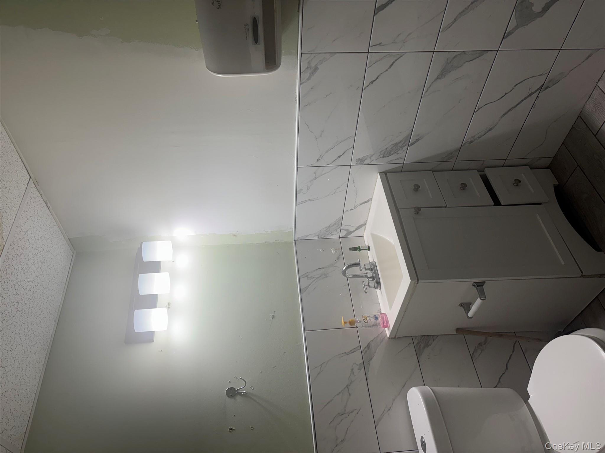 #10 photo, 302 Guy Lombardo Avenue, Freeport , NY 11520