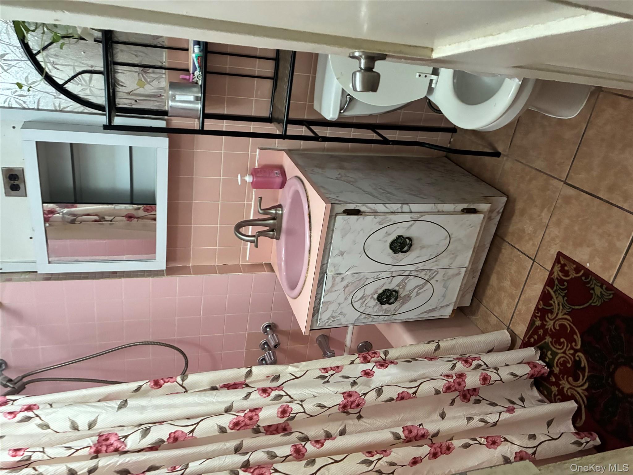 #12 photo, 8918 182nd Place, كوينز Hollis , NY 11423