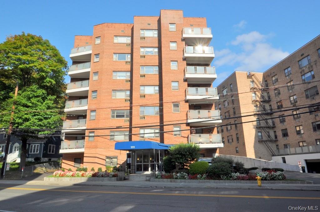 #4 photo, 111 E Hartsdale Avenue, 纽约州 Hartsdale , NY 10530