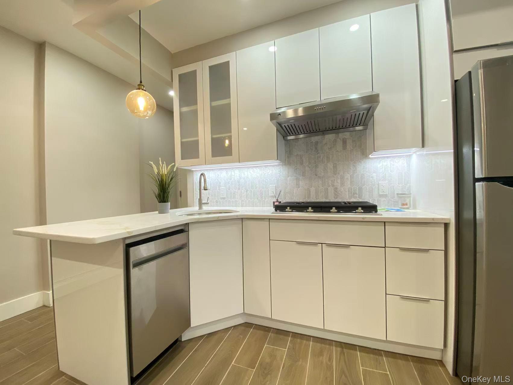 #3 photo, 89-21 69th road, 브루클린 Brooklyn , NY 11357