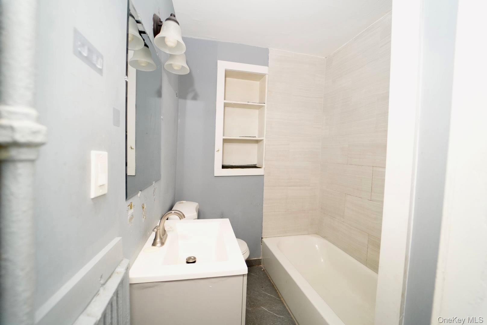 #11 photo, 161 Rockaway Ave, 롱 아일랜드 Valley Stream , NY 11580