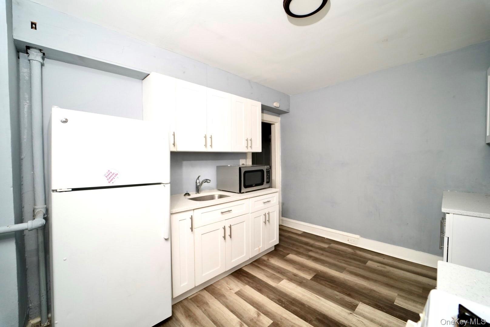 #8 photo, 161 Rockaway Ave, 롱 아일랜드 Valley Stream , NY 11580