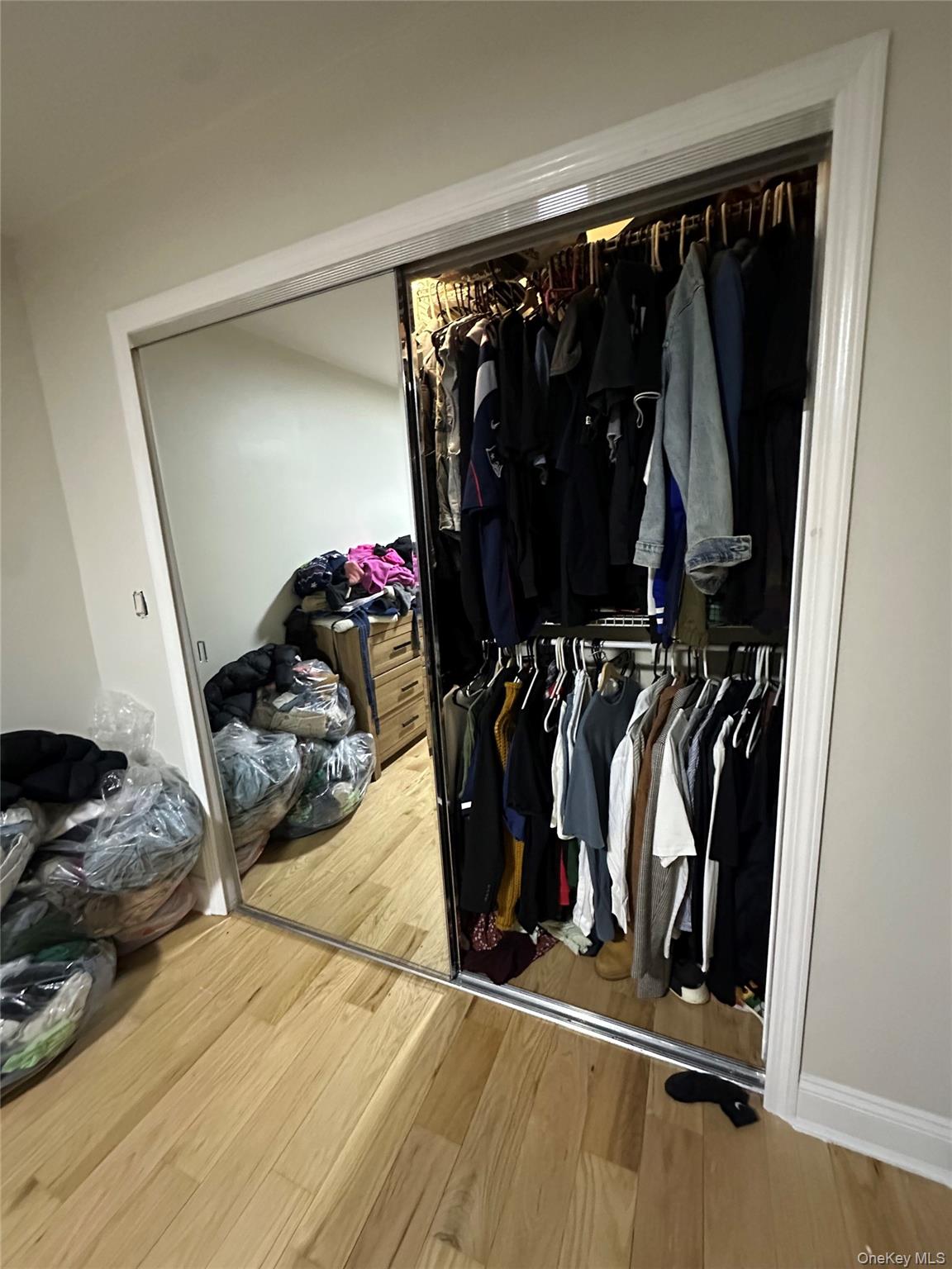 #9 photo, 10144 98th Street, कुईंस Ozone Park , NY 11416