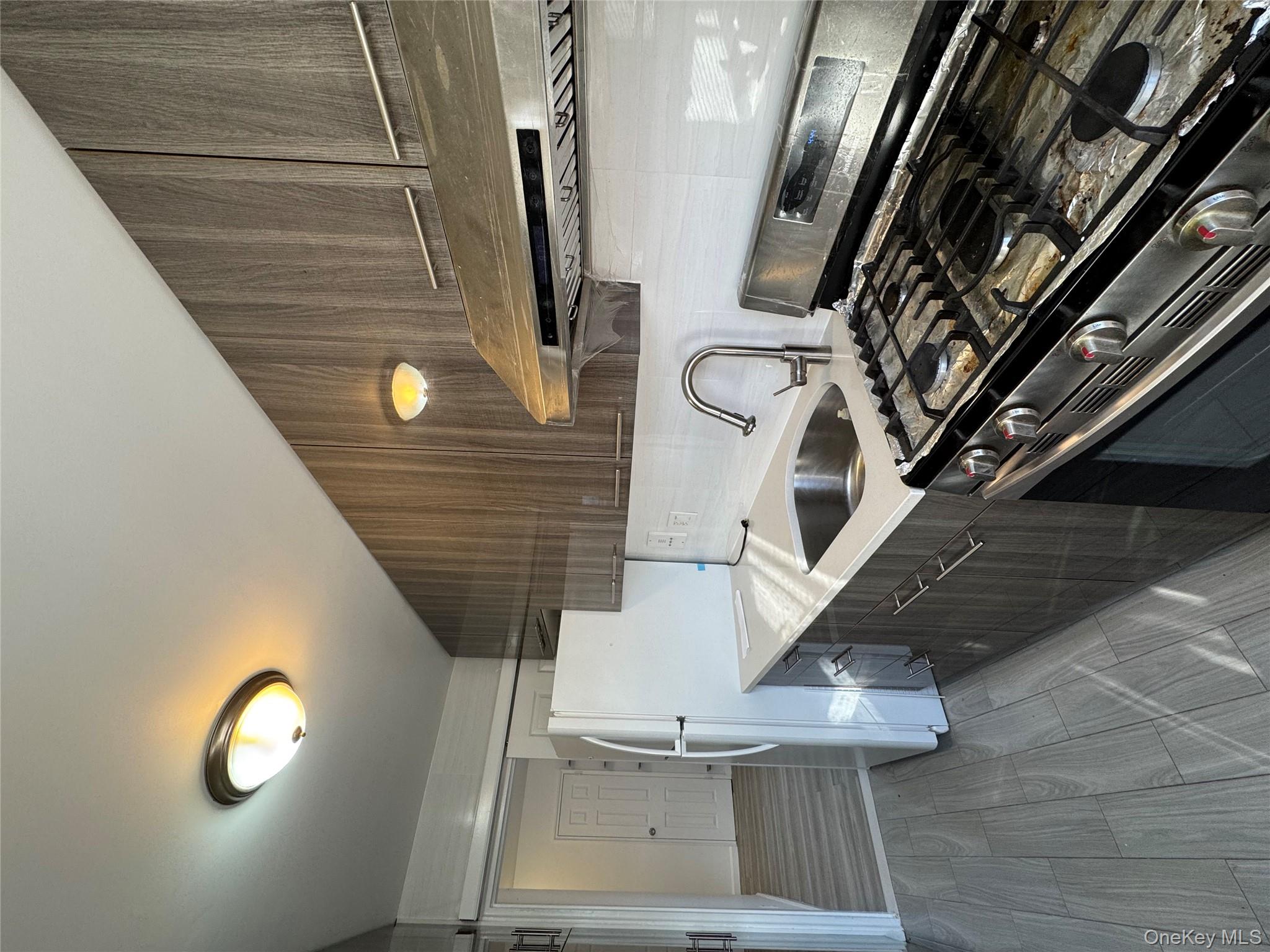 #8 photo, 68-09 138th Street, Flushing , NY 11367