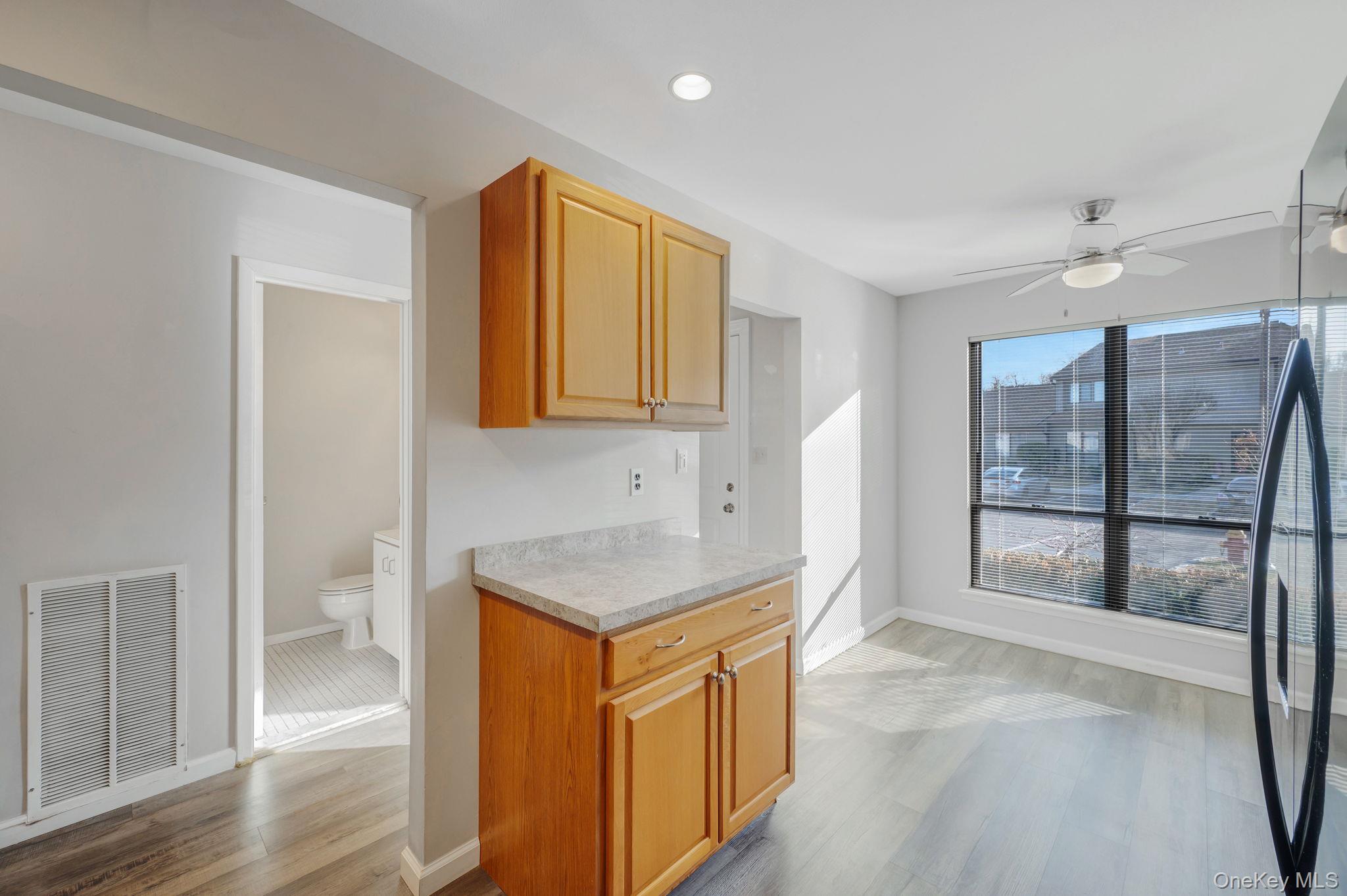 #8 photo, 29 Stanford Court, ناسو Wantagh , NY 11793