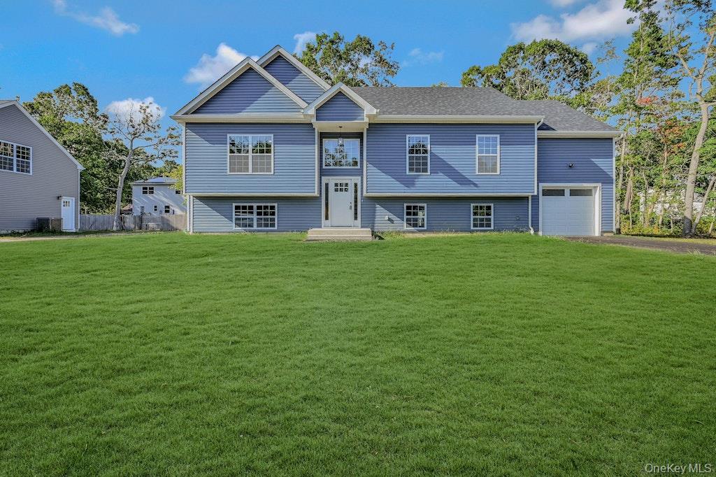 #1 photo, New Construction Second Street, 東長島 Moriches , NY 11955