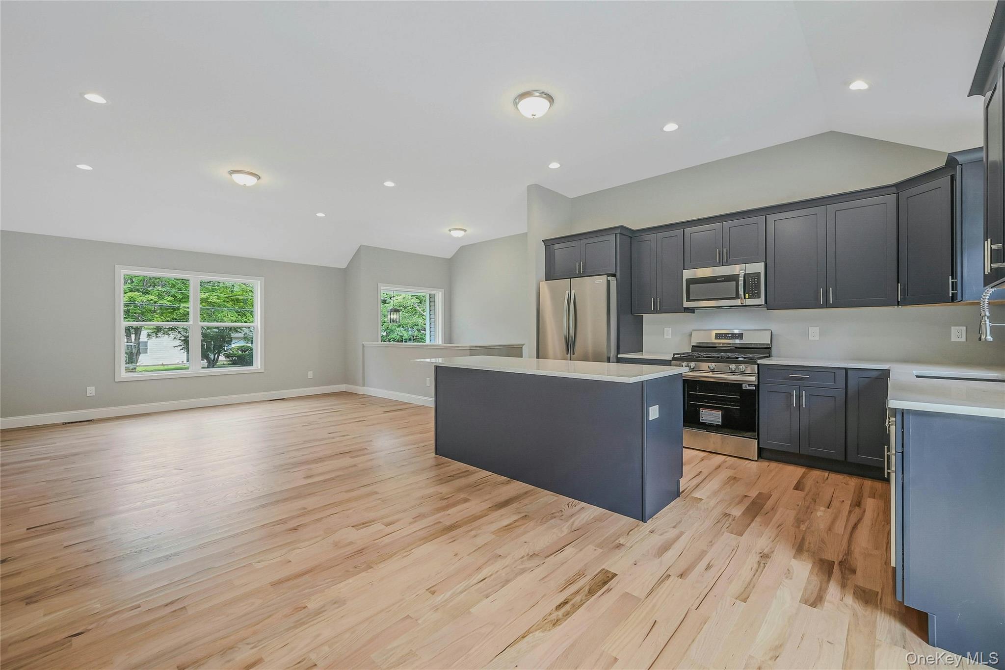 #12 photo, New Construction Second Street, 東長島 Moriches , NY 11955