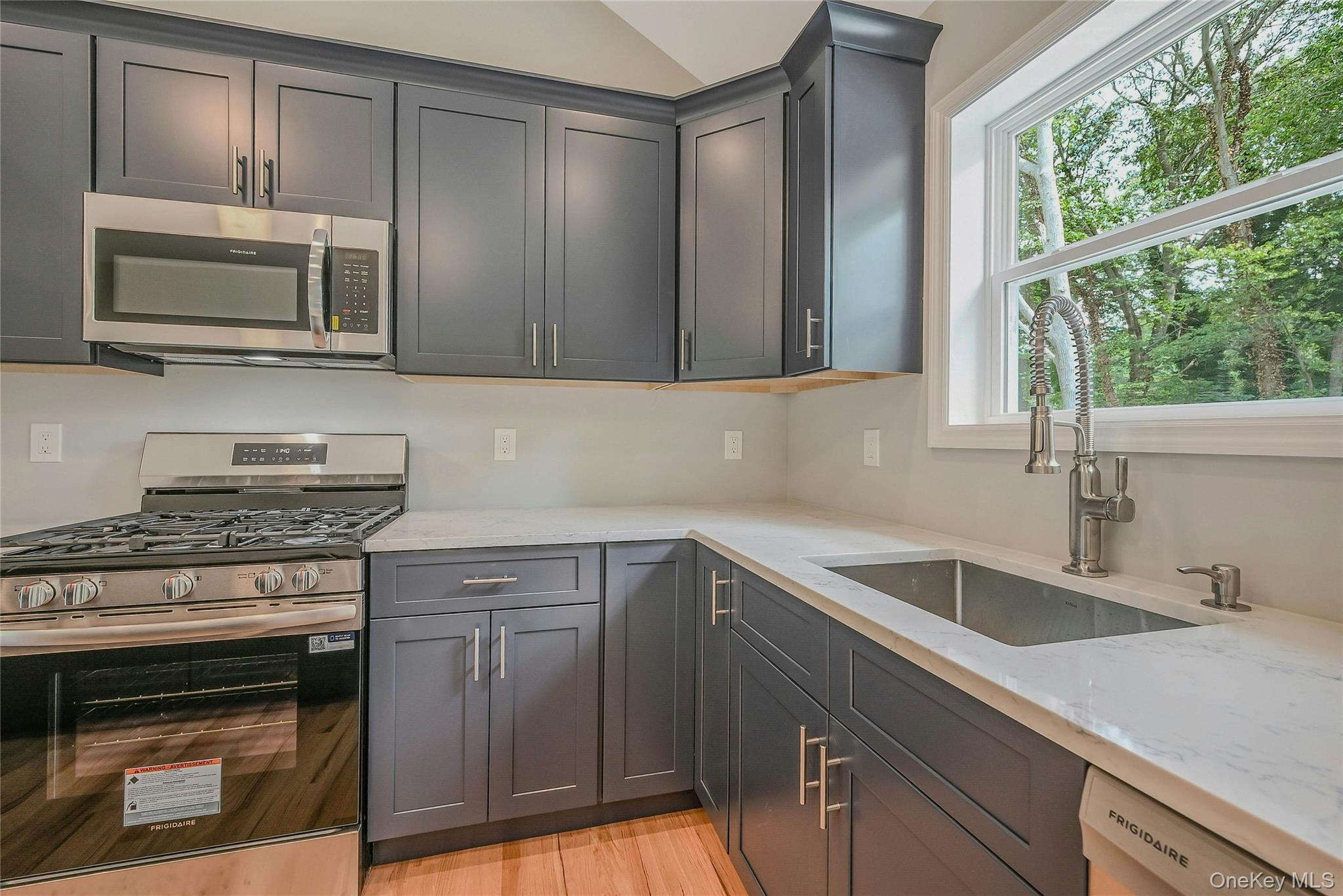 #15 photo, New Construction Second Street, 東長島 Moriches , NY 11955