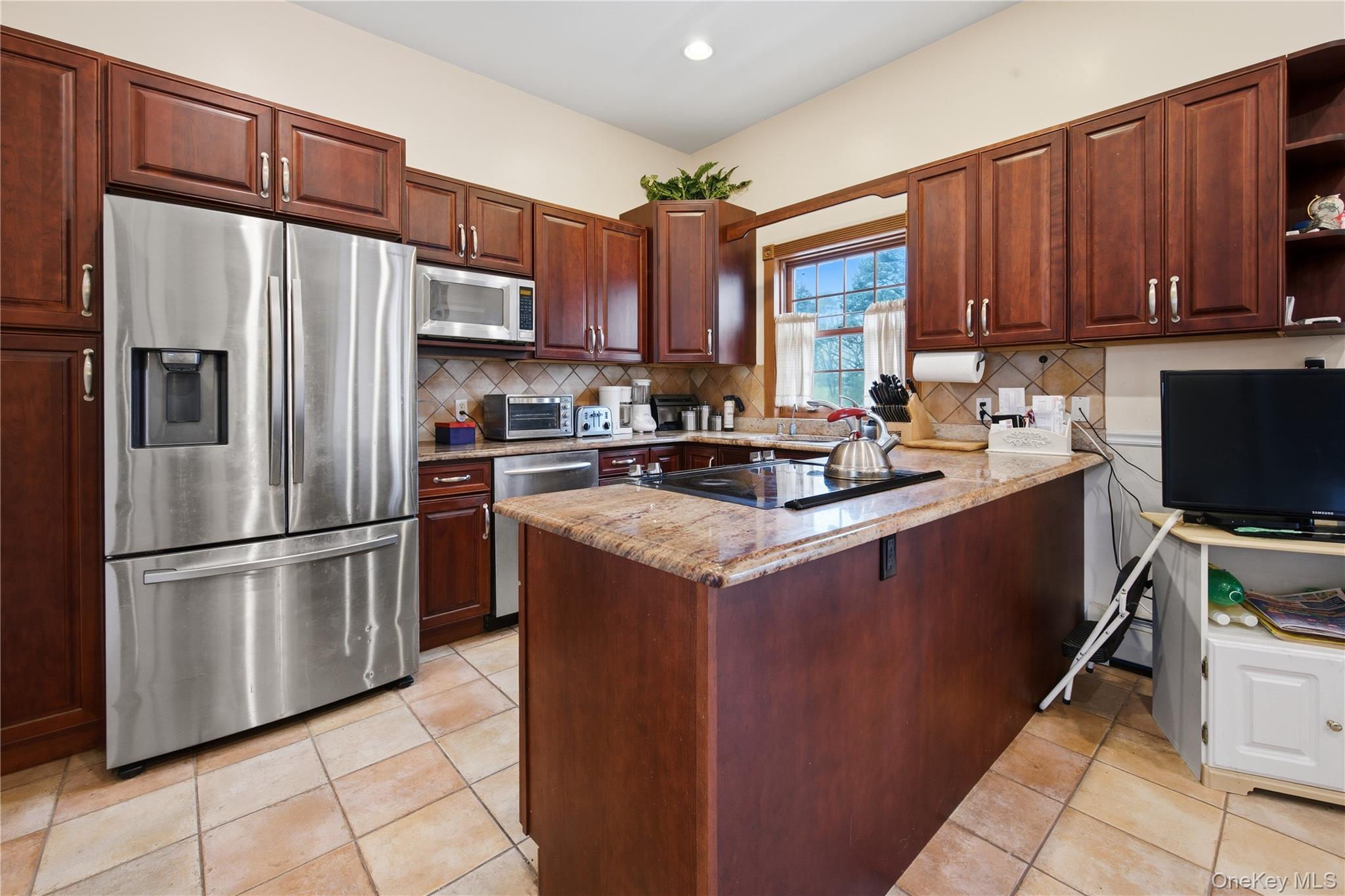 #12 photo, 471 Southport Street, מחוז סאפוק Ronkonkoma , NY 11779