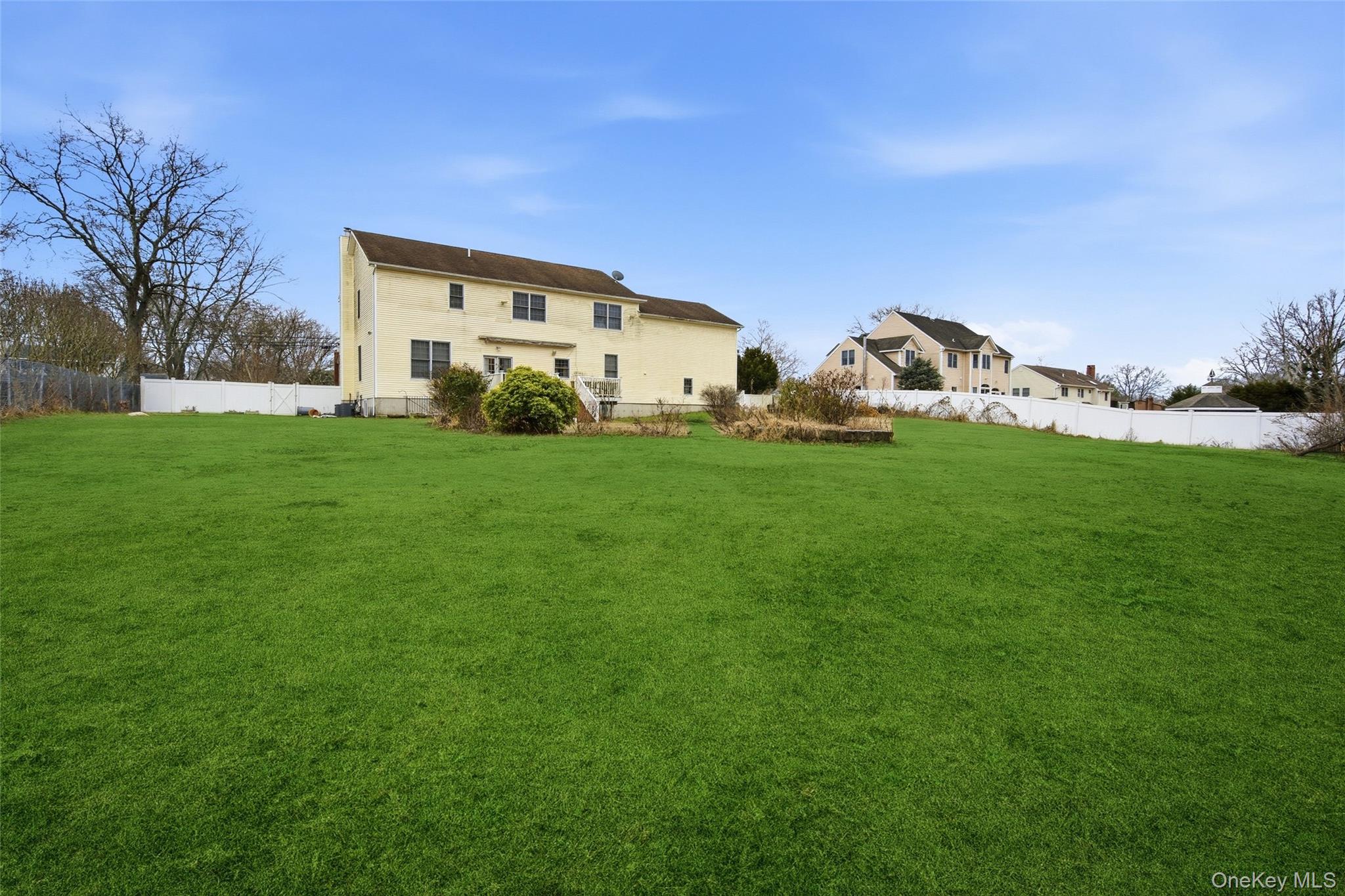 #7 photo, 471 Southport Street, מחוז סאפוק Ronkonkoma , NY 11779