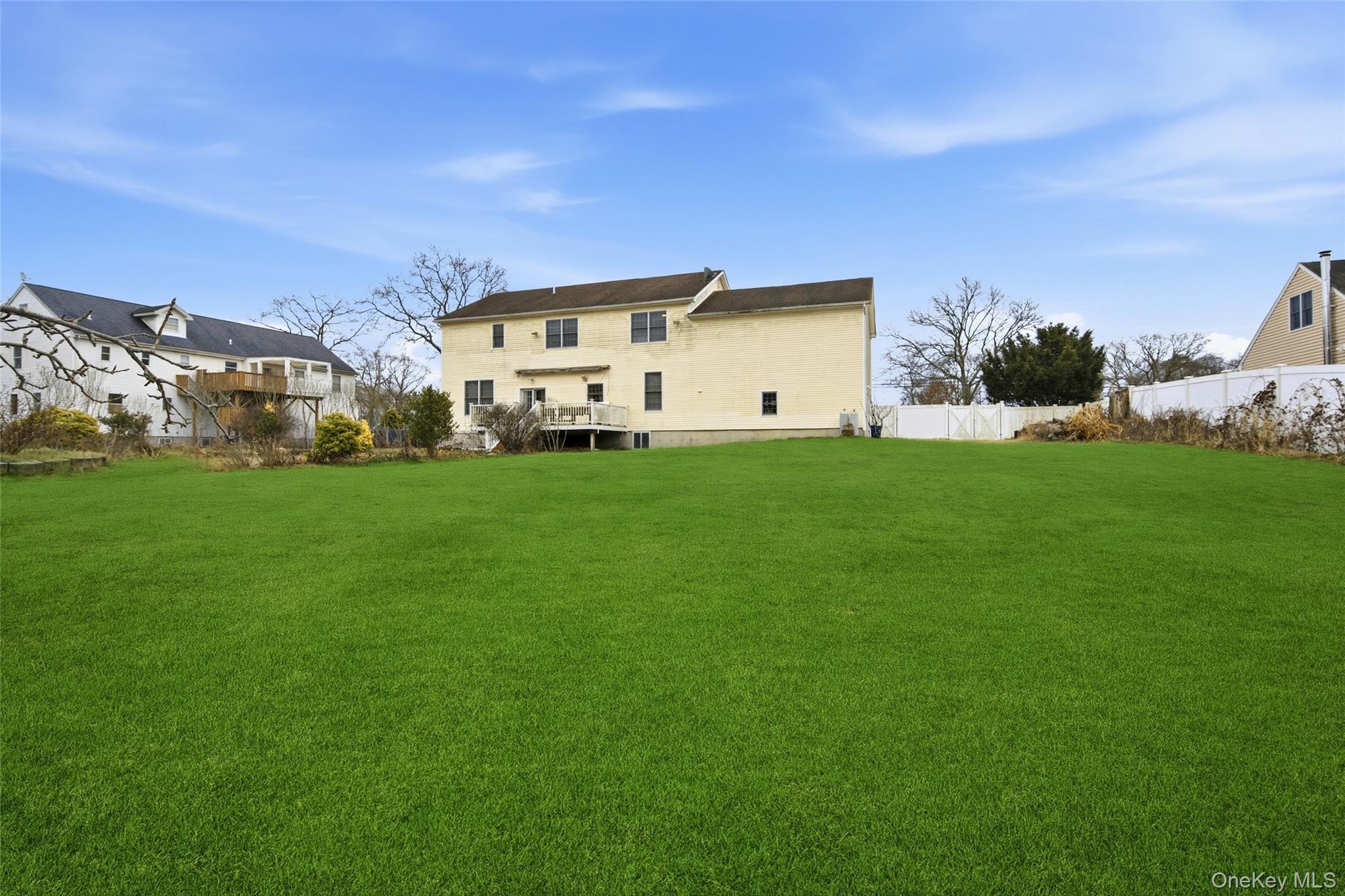 #8 photo, 471 Southport Street, מחוז סאפוק Ronkonkoma , NY 11779