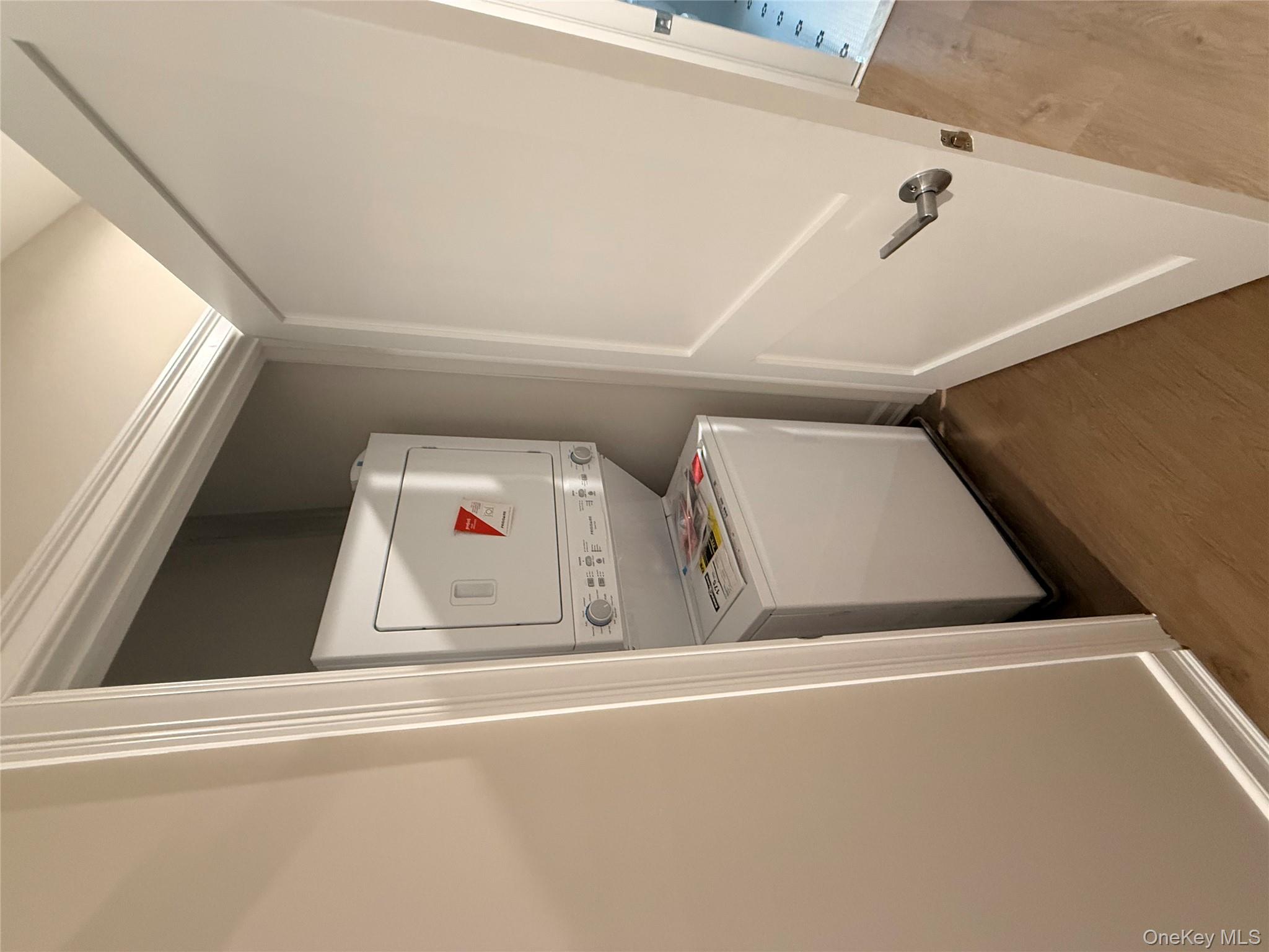 #14 photo, 122 Greenwich Avenue, Goshen , NY 10924