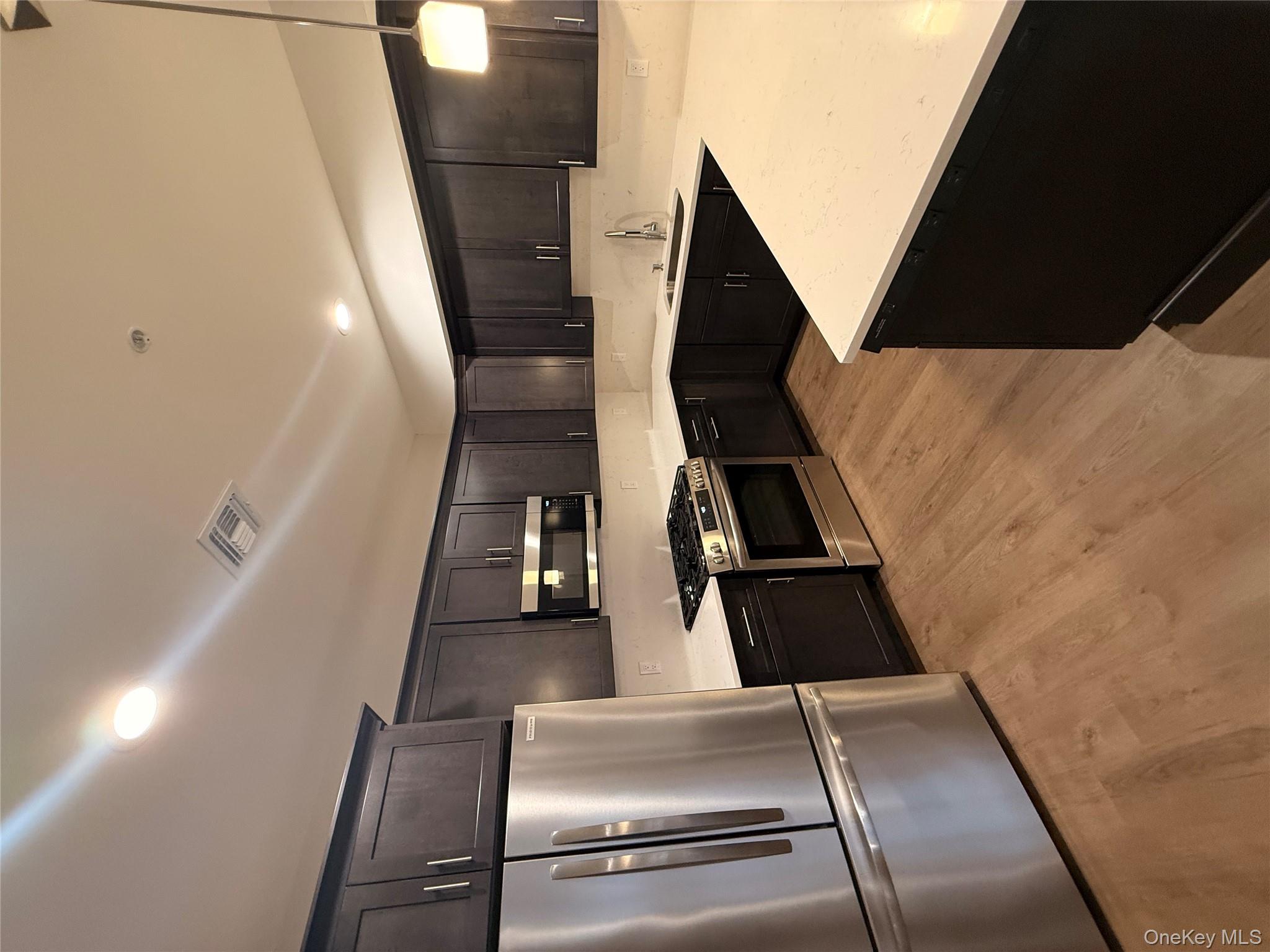 #3 photo, 122 Greenwich Avenue, Goshen , NY 10924