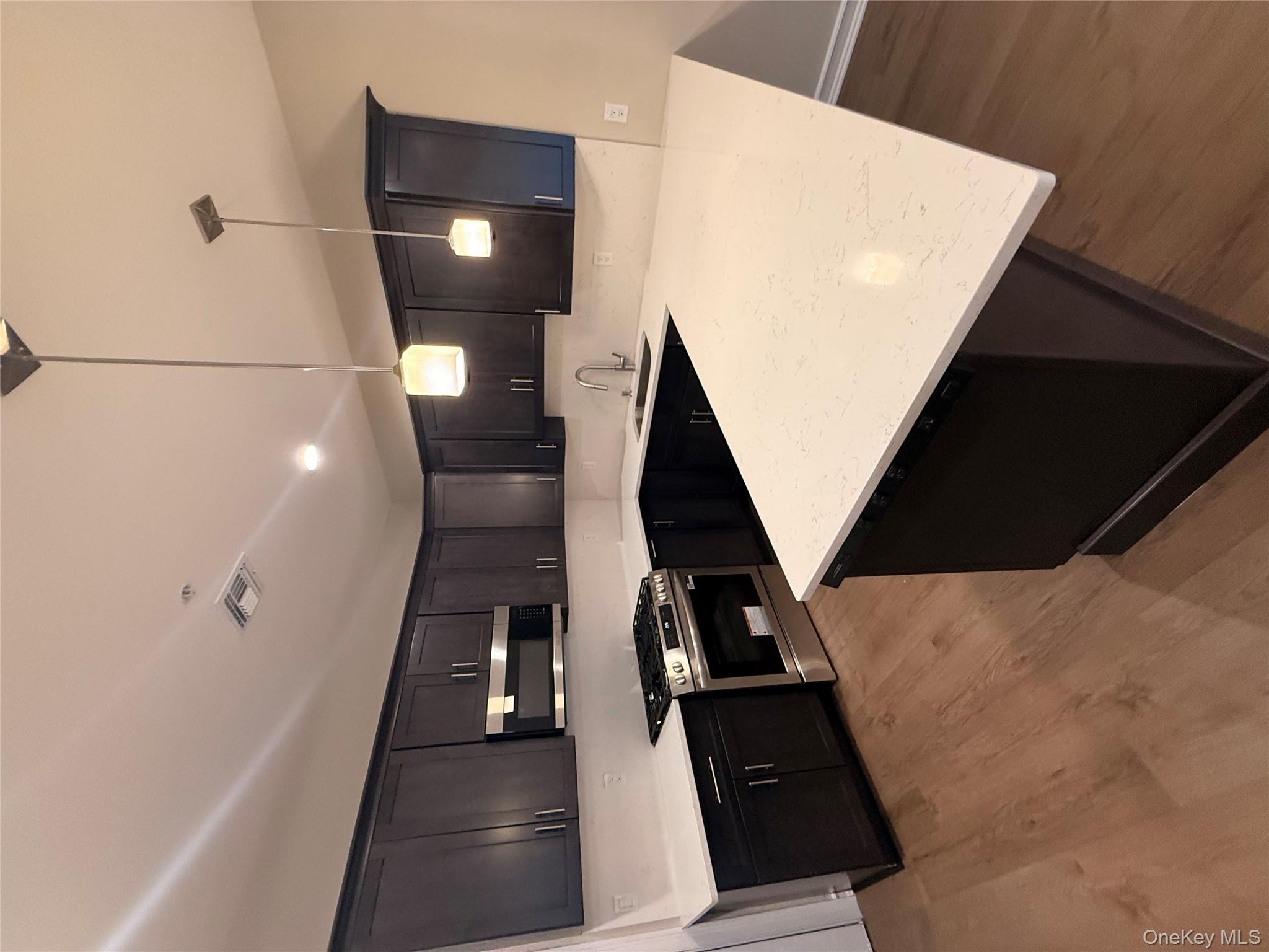 #4 photo, 122 Greenwich Avenue, Goshen , NY 10924