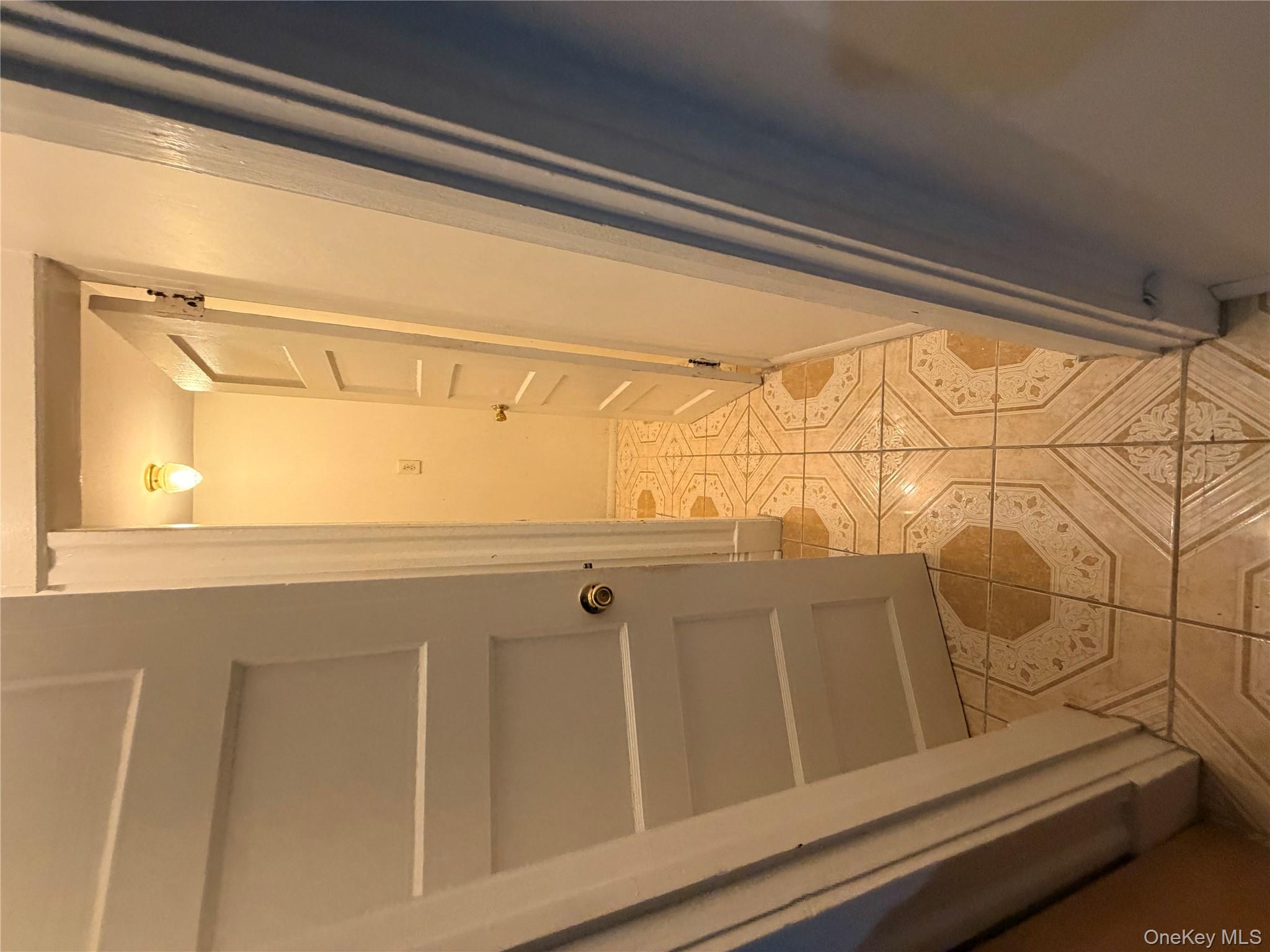 #4 photo, 16 Wallace Avenue, Mount Vernon , NY 10552