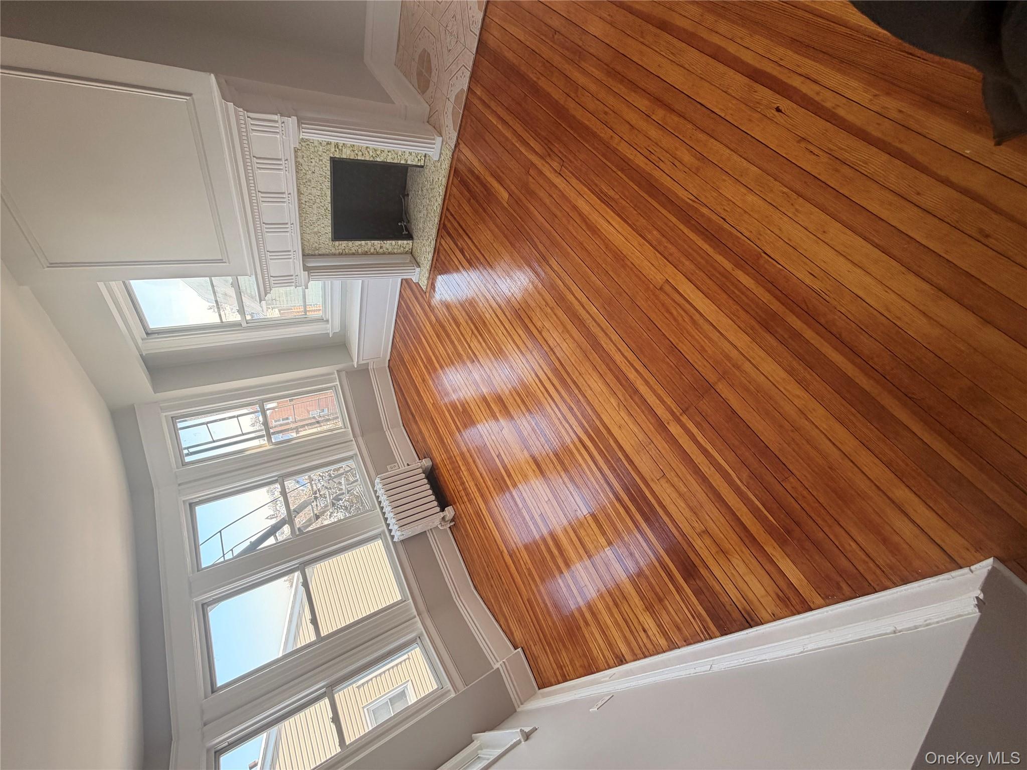 #8 photo, 16 Wallace Avenue, Mount Vernon , NY 10552