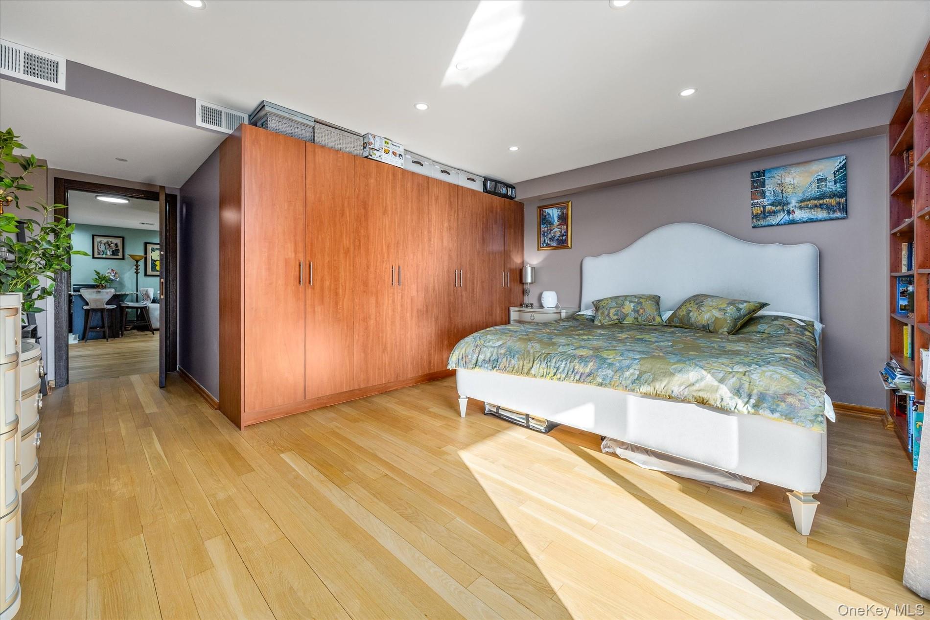 #8 photo, 3015 Brighton 6th Street, Brooklyn , NY 11235