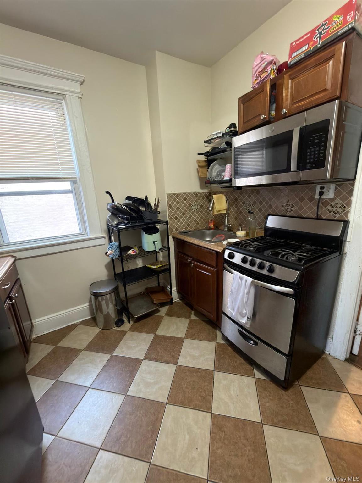 #4 photo, 33-21 112th Street, كوينز Corona , NY 11368