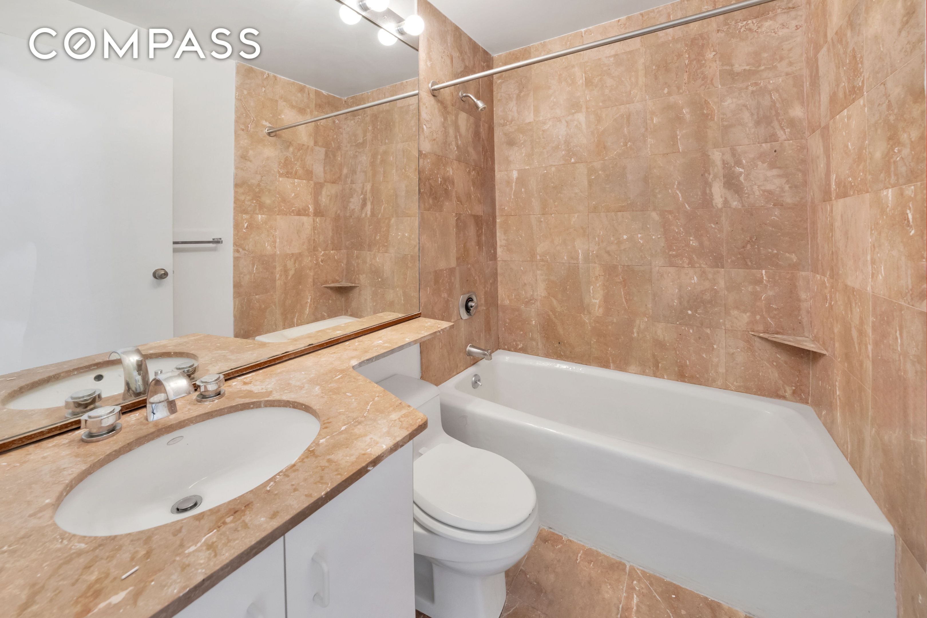 #12 photo, 250 W 90th Street, Upper West Side , NY 10024