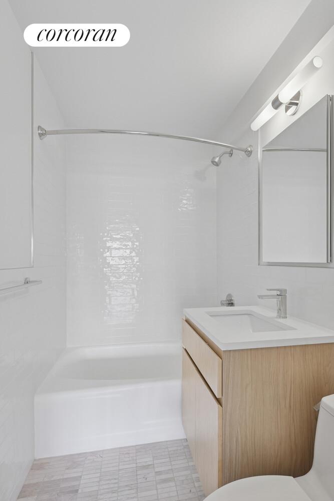 #9 photo, New York City, מנהטן Yorkville , NY 10128