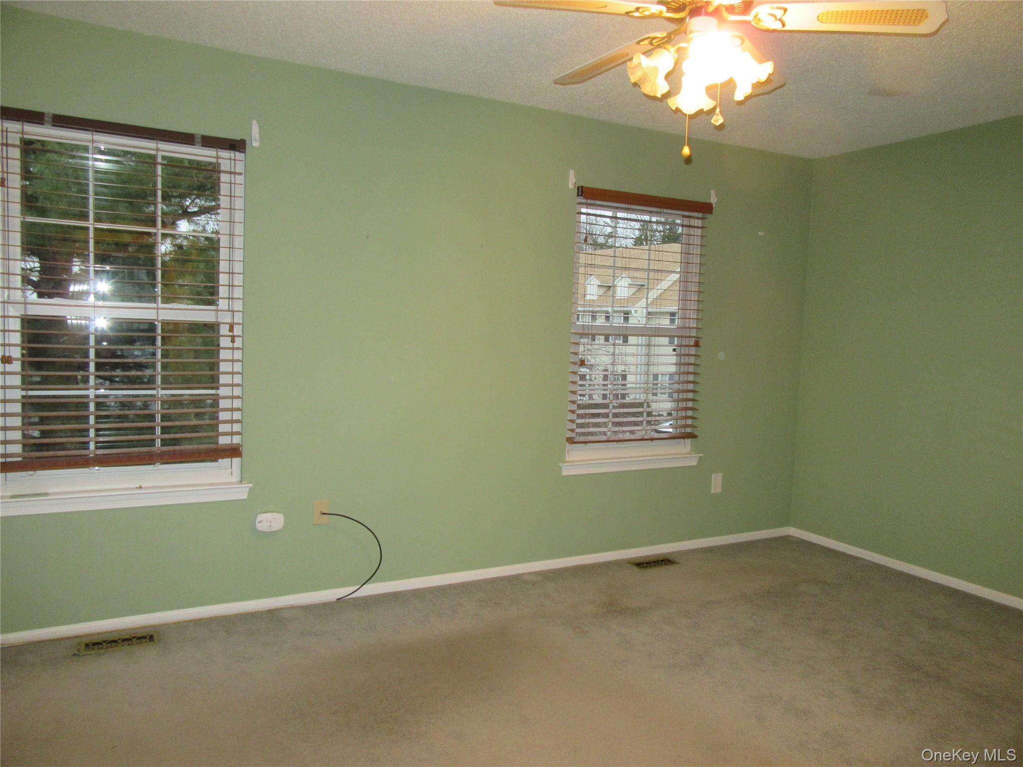 #12 photo, 56 Yorkshire Terrace, 紐約州 Washingtonville , NY 10992