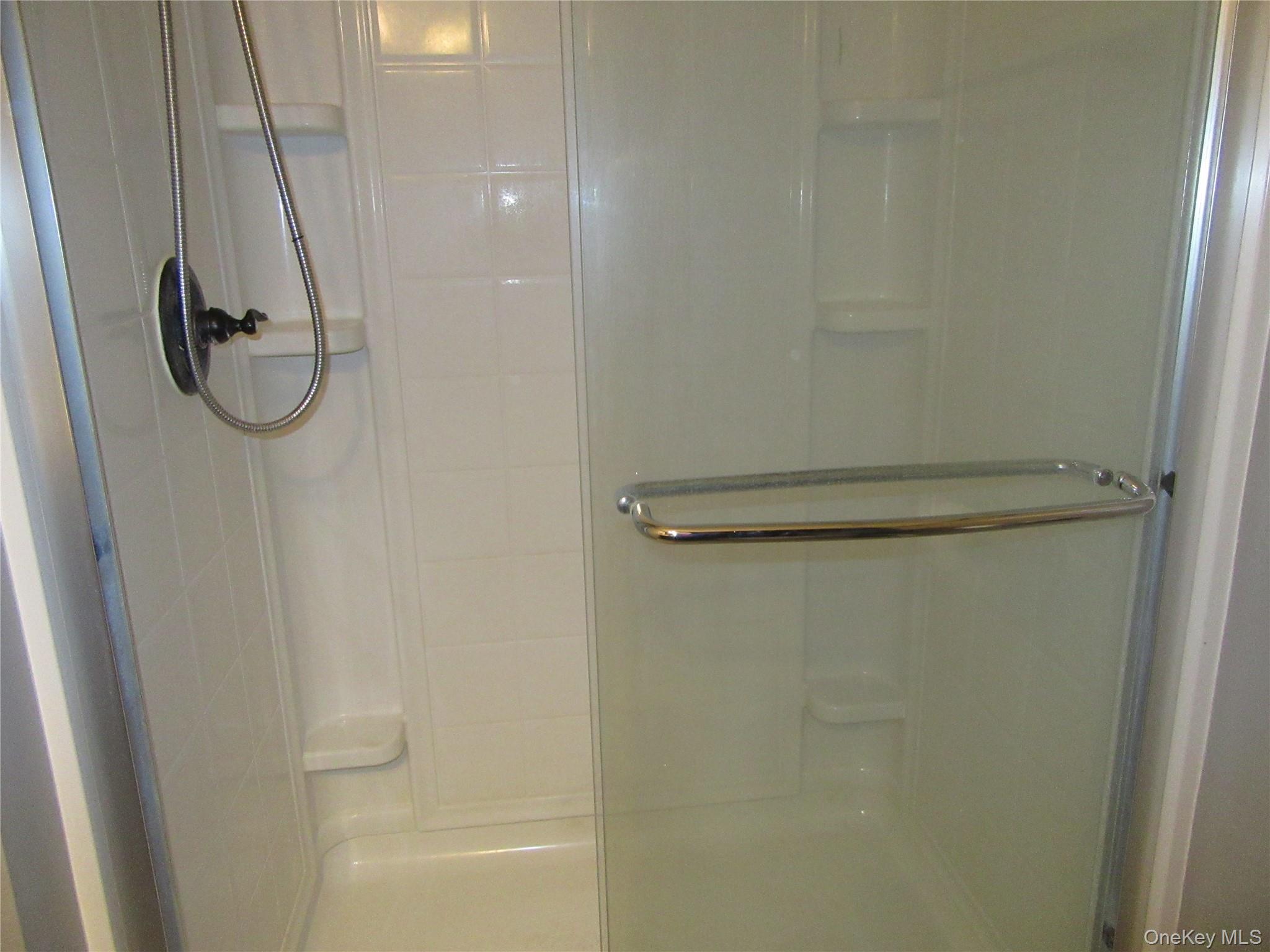 #16 photo, 56 Yorkshire Terrace, 紐約州 Washingtonville , NY 10992