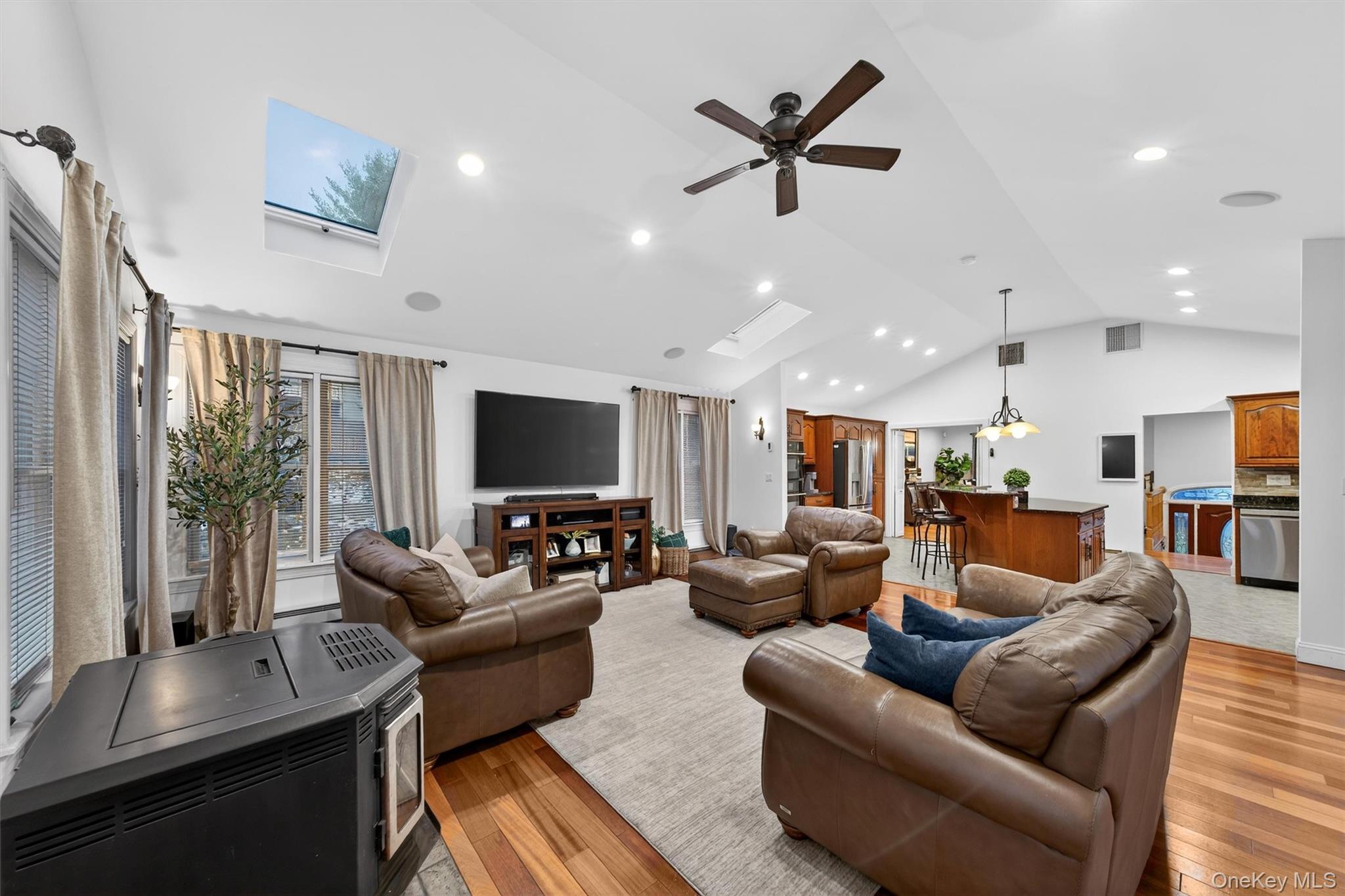 #14 photo, 10 Hamilton Avenue, Highland Mills , NY 10930