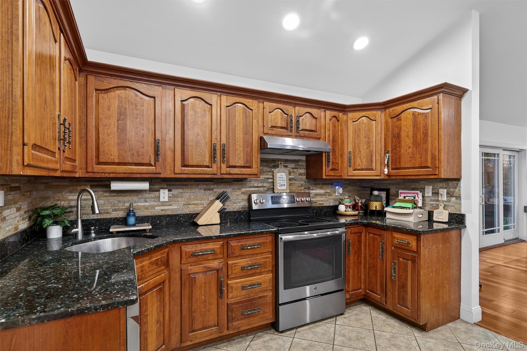 #9 photo, 10 Hamilton Avenue, Highland Mills , NY 10930