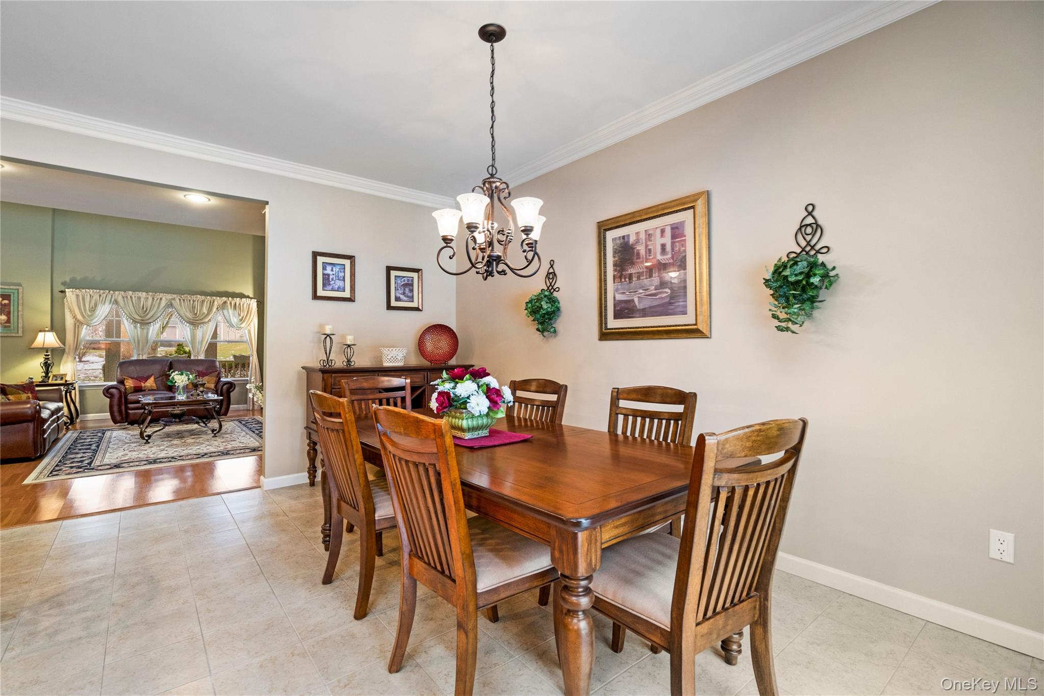 #13 photo, 5 Newcastle Court, 東長島 Riverhead , NY 11901