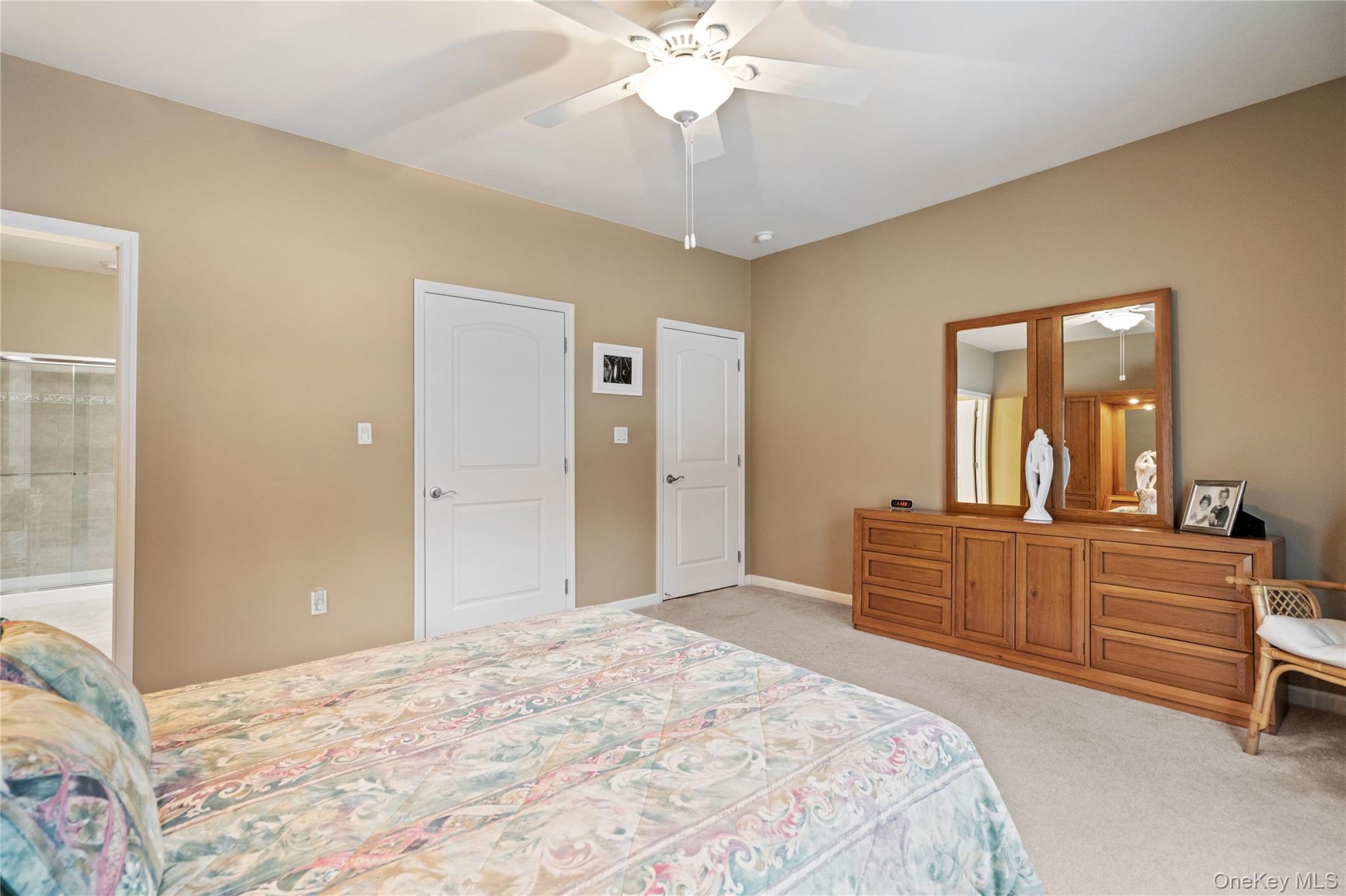 #20 photo, 5 Newcastle Court, 東長島 Riverhead , NY 11901